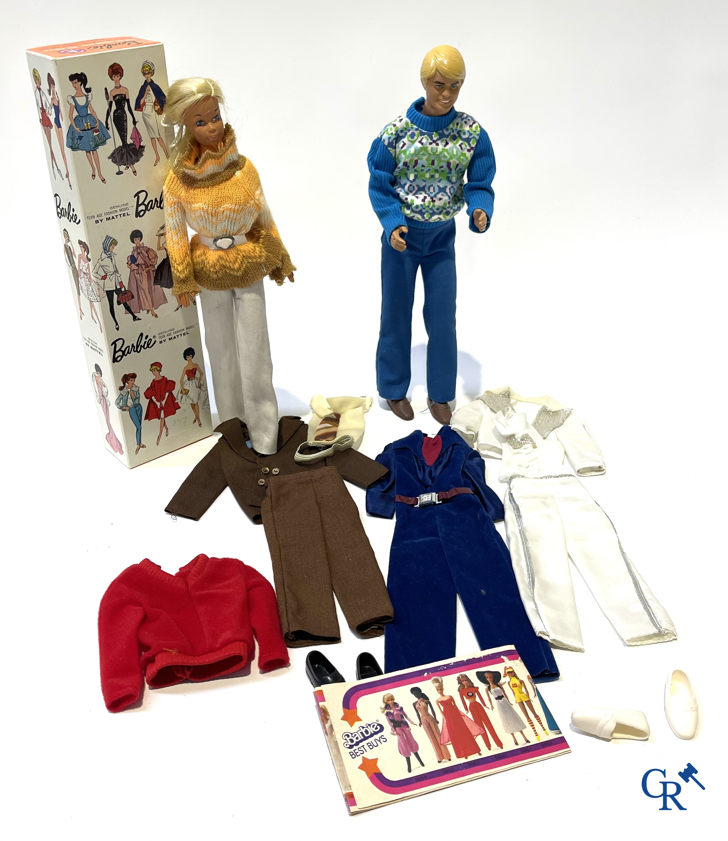 Old Toys. Mattel, a great lot of dolls and attributes. Barbie, Ricky, Skipper, Ken etc. 1960's and later.