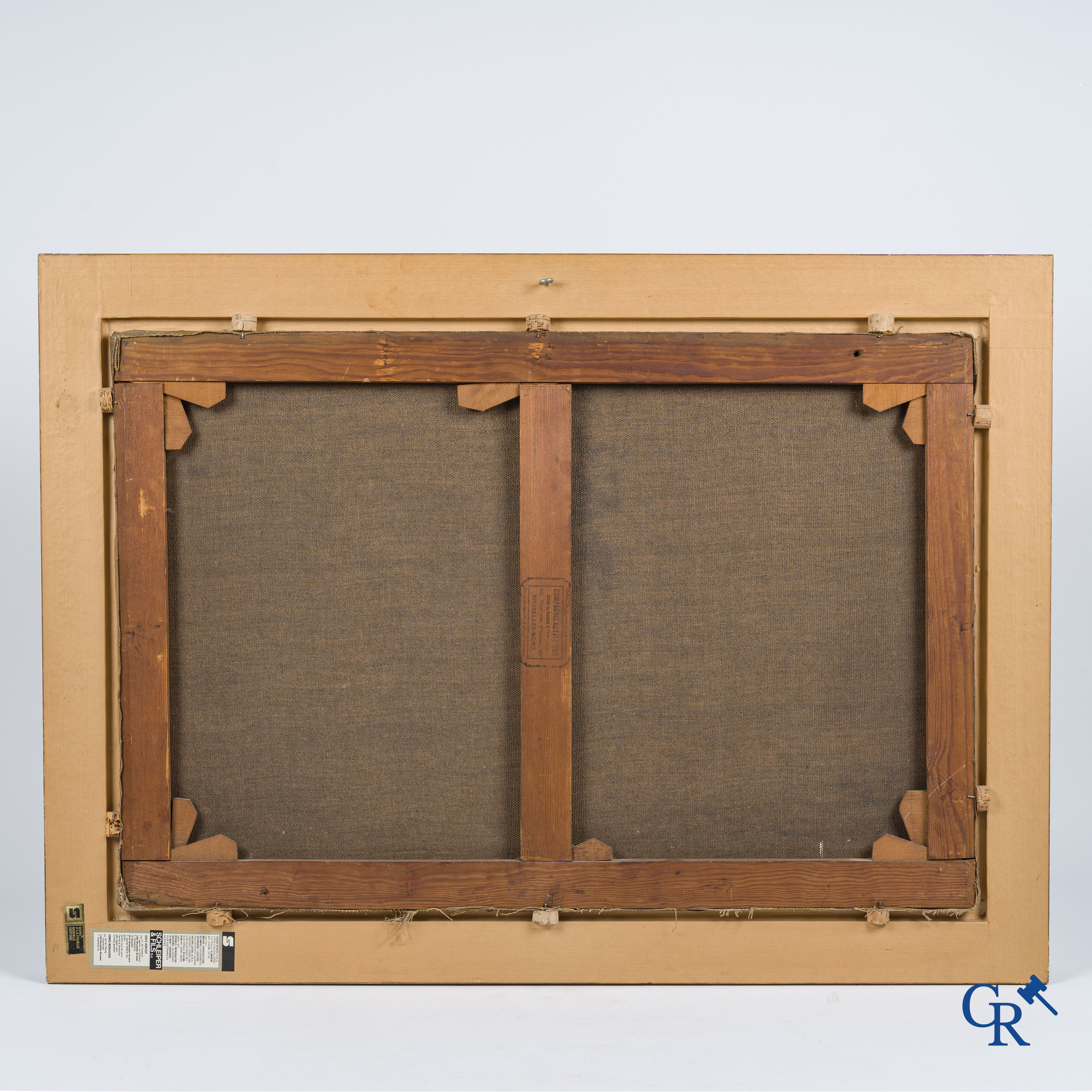 Henry Schouten. Paarden en kippen in een stal. Olie op doek. Gesigneerd rechtsonder.