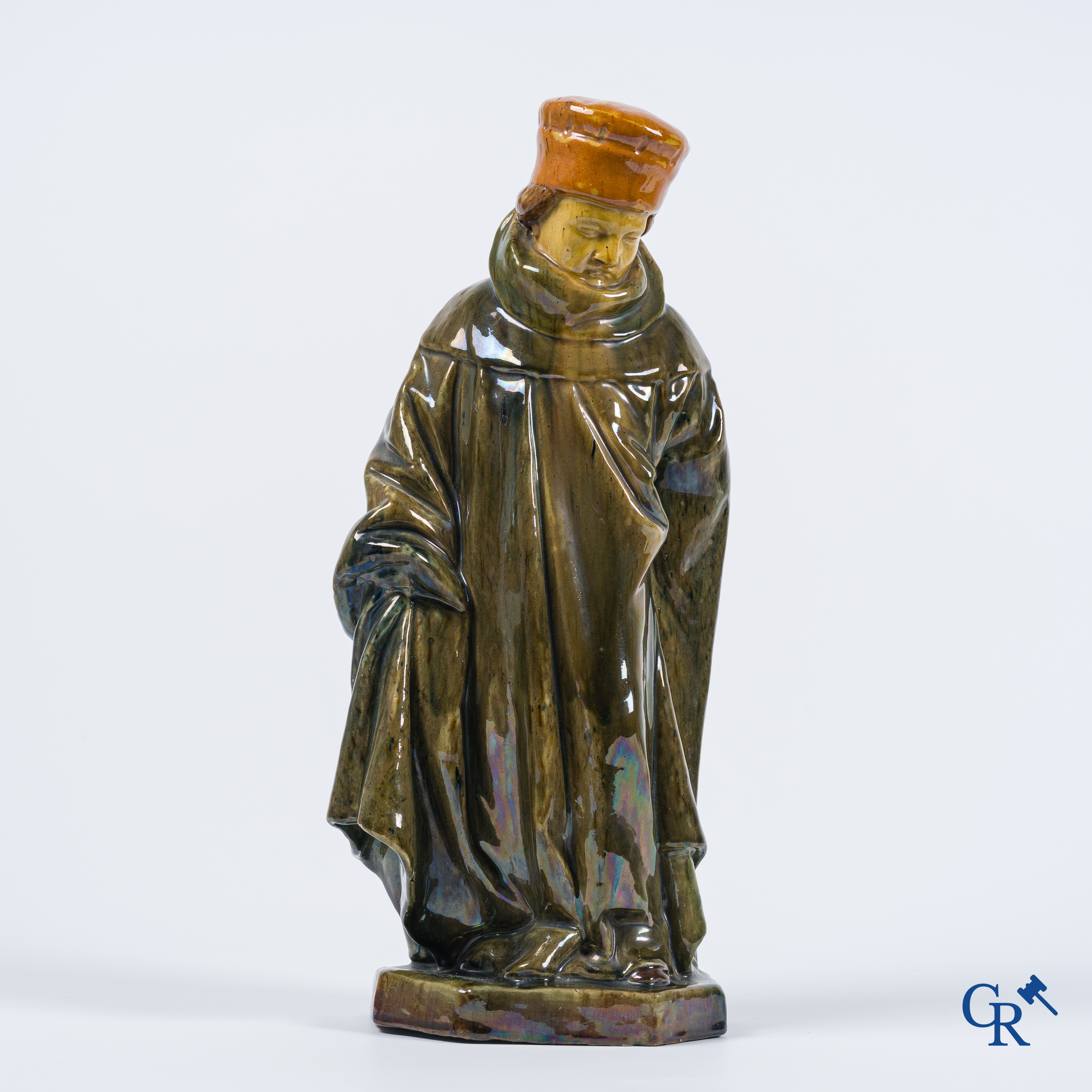 Alfons Noseda. Vlaams aardewerk. Grote sculptuur in geglazuurde witte klei vervaardigd in de Kortrijkse pottenbakkerij.