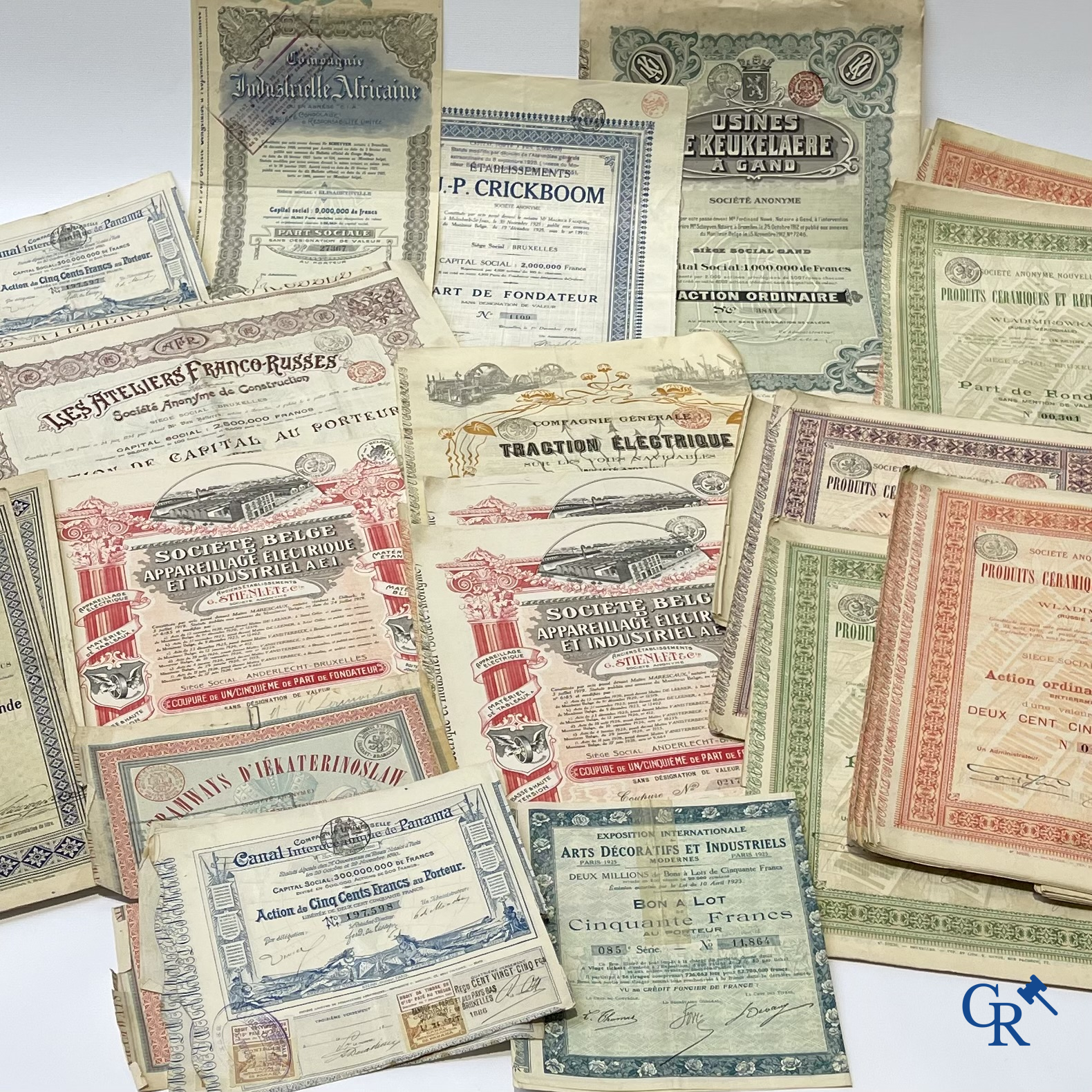 Interessant lot met oude aandelen en waardepapieren.