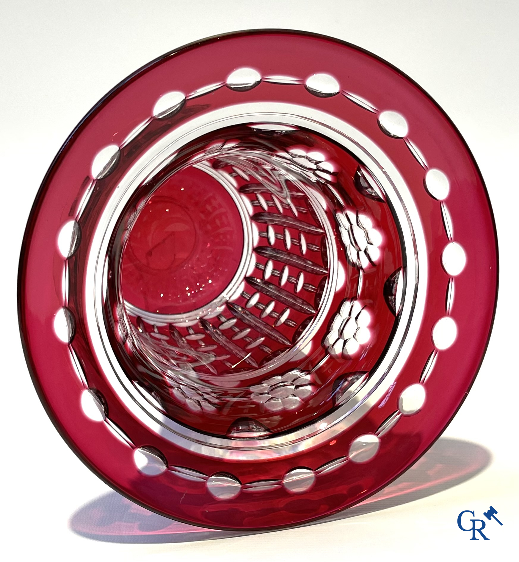 Val Saint Lambert. Art Deco vase in red and clear cut crystal.