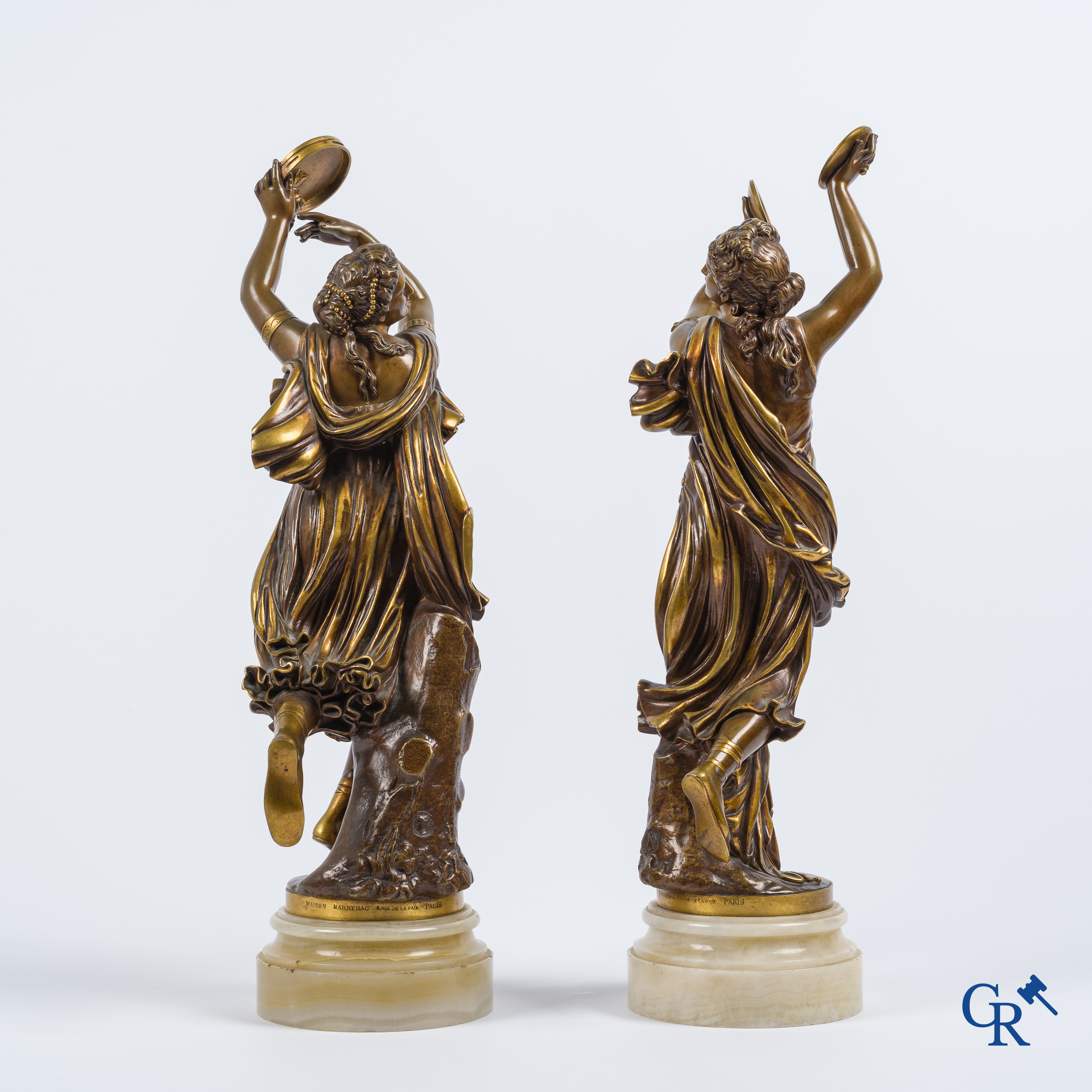 Jean-Baptiste Clésinger & Maison Marnyhac à Paris. Een paar bronzen beelden met bruine en vergulde patina. 19e eeuw.