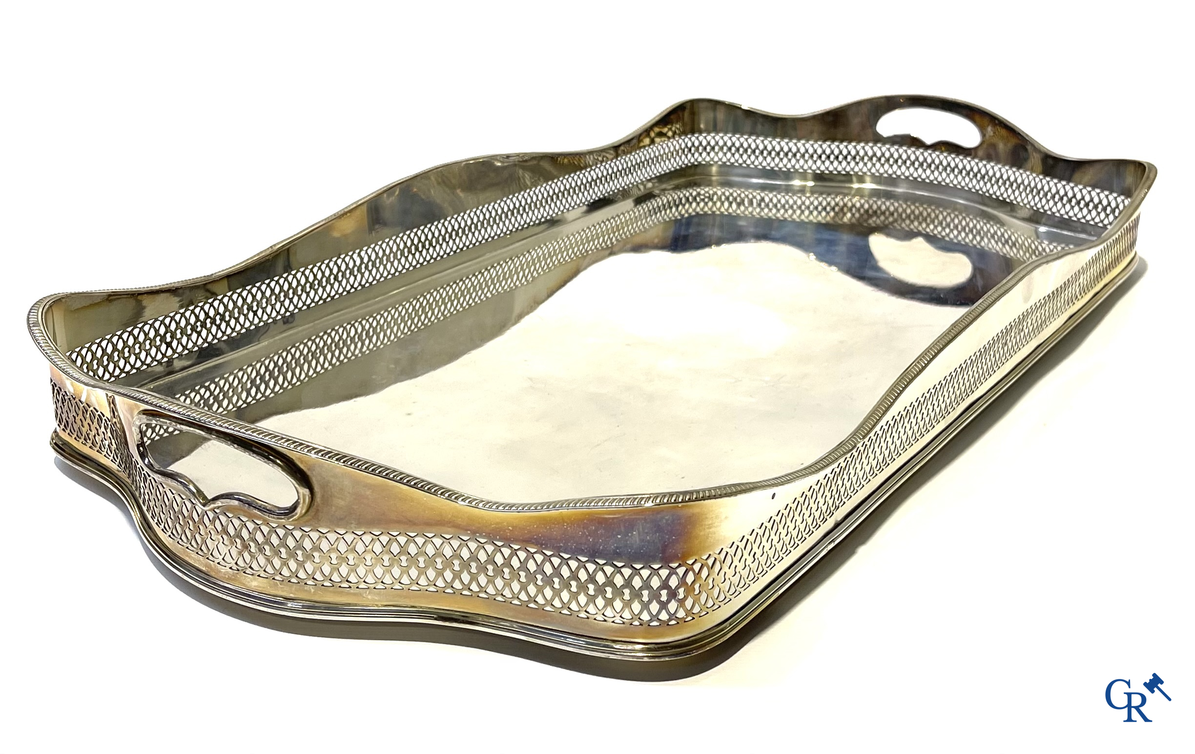 Pair of English sauce bowls with lid, a large rectangular tray and an octagonal tray in silver-plated metal.