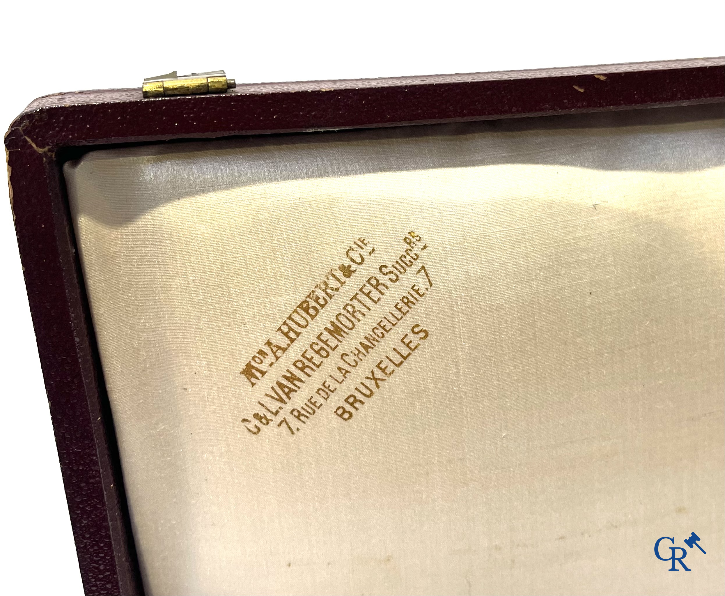 Zilver. Reeks van 12 messen met zilver handvat. originele doos.