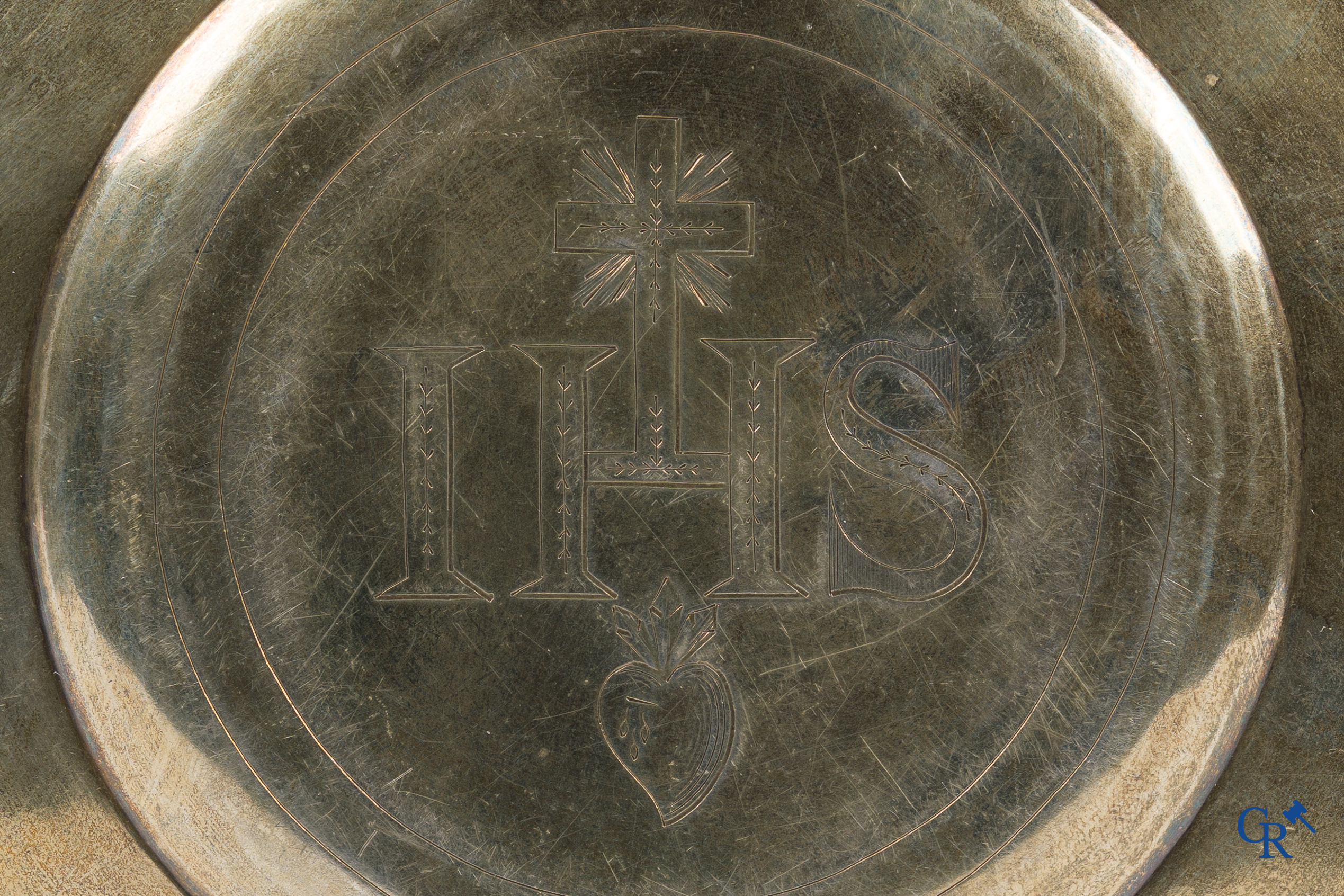 Religieuze objecten. Pateen in zilver. Parijs, poinçon vieillard, 1ste gehalte en Cérès, grosse garantie. 19e eeuw.