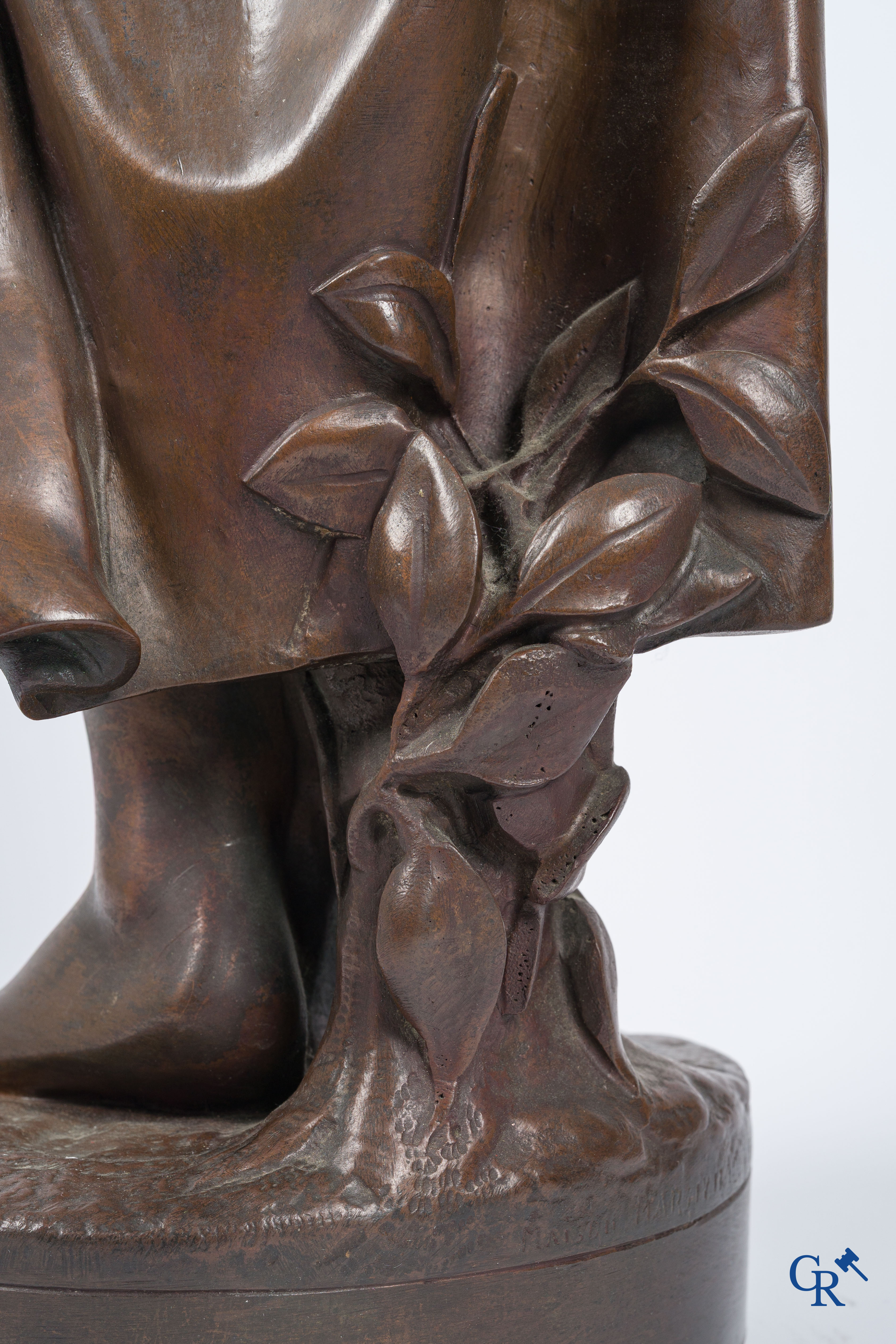 Alexandre Falguière (1831-1900) Groot bronzen beeld. Mignon. Gesigneerd A. Falguiere Paris 1879. Maison Marnyhac Paris.