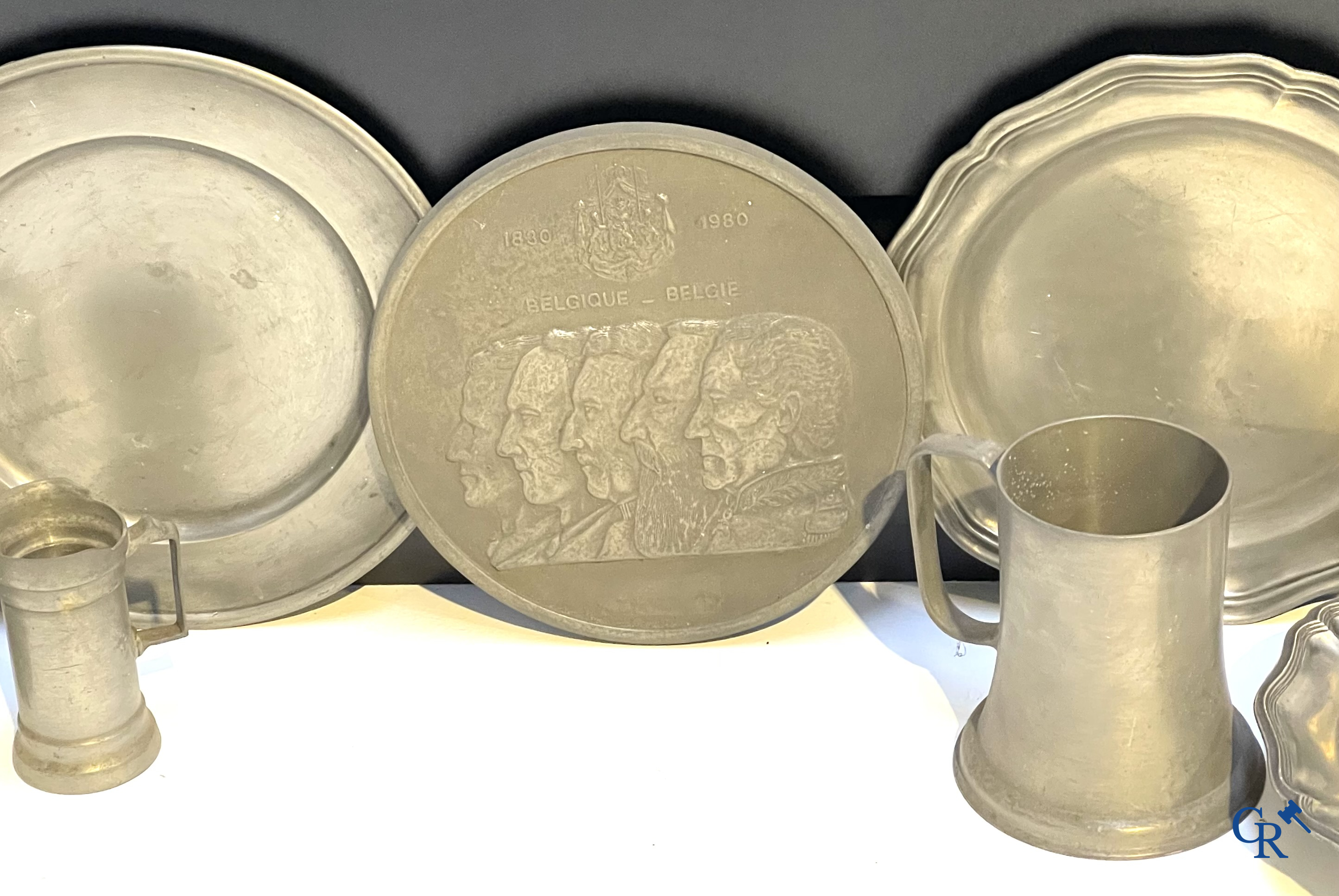 A large lot of various pieces in tin and a hall chandelier.