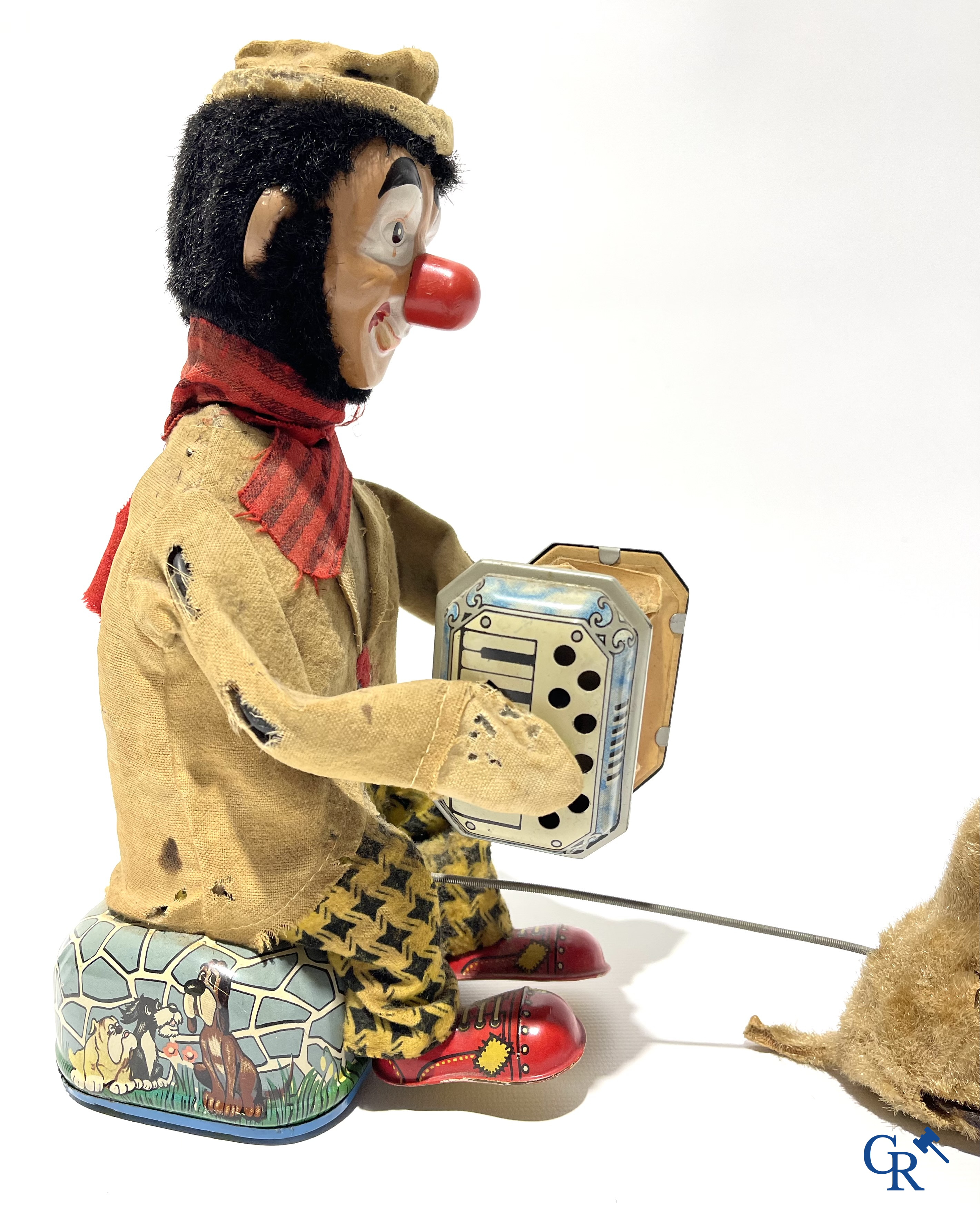 Oud Speelgoed. ALPS, Made in Japan. Battery toy in blik. Clown met accordeon en aapje. Jaren '60.