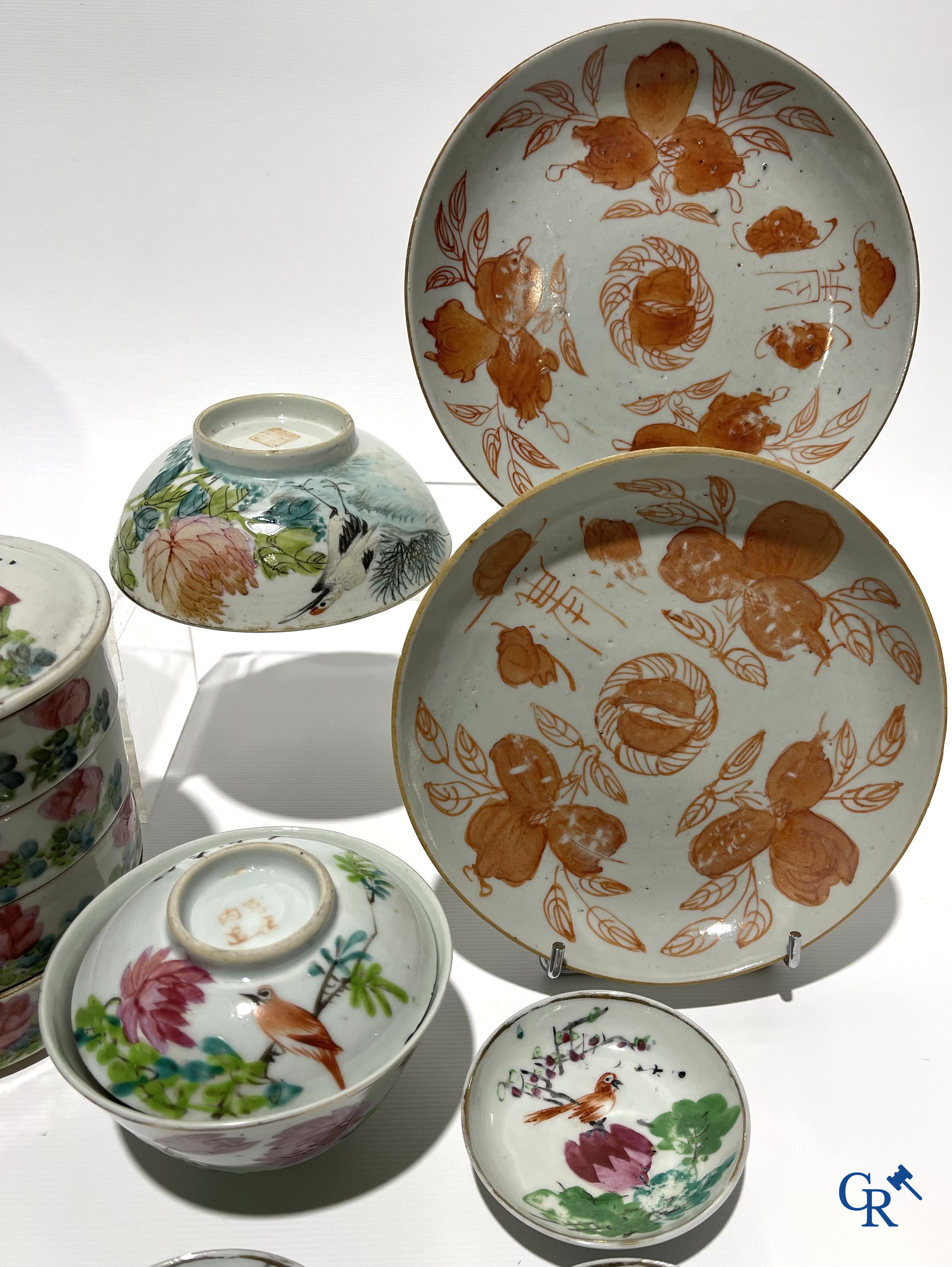 Aziatica. Chinees porselein. Een groot lot divers Chinees porselein.