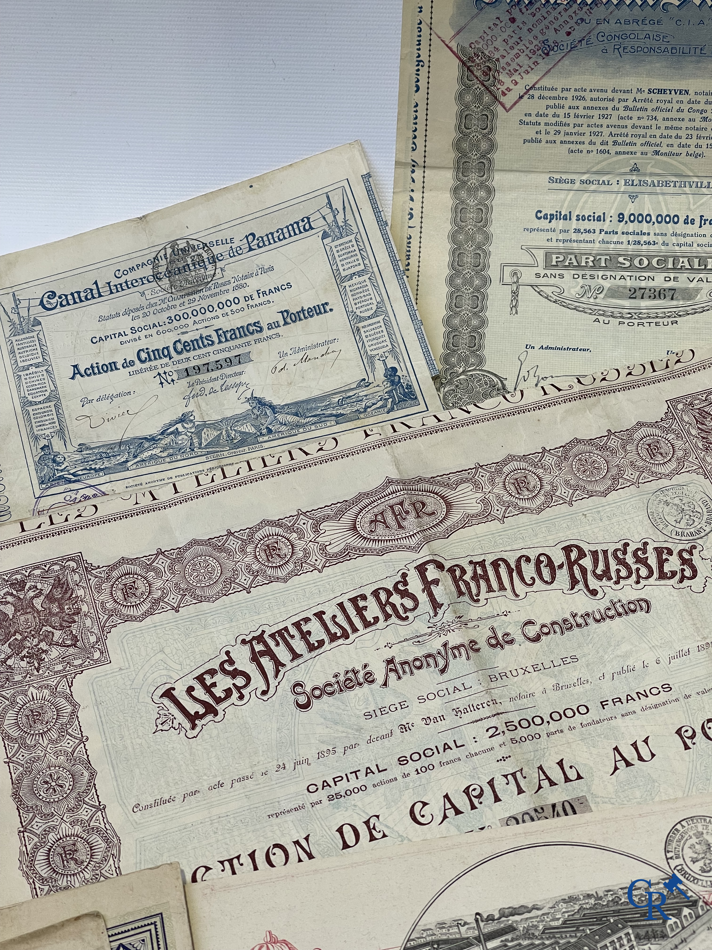 Interessant lot met oude aandelen en waardepapieren.