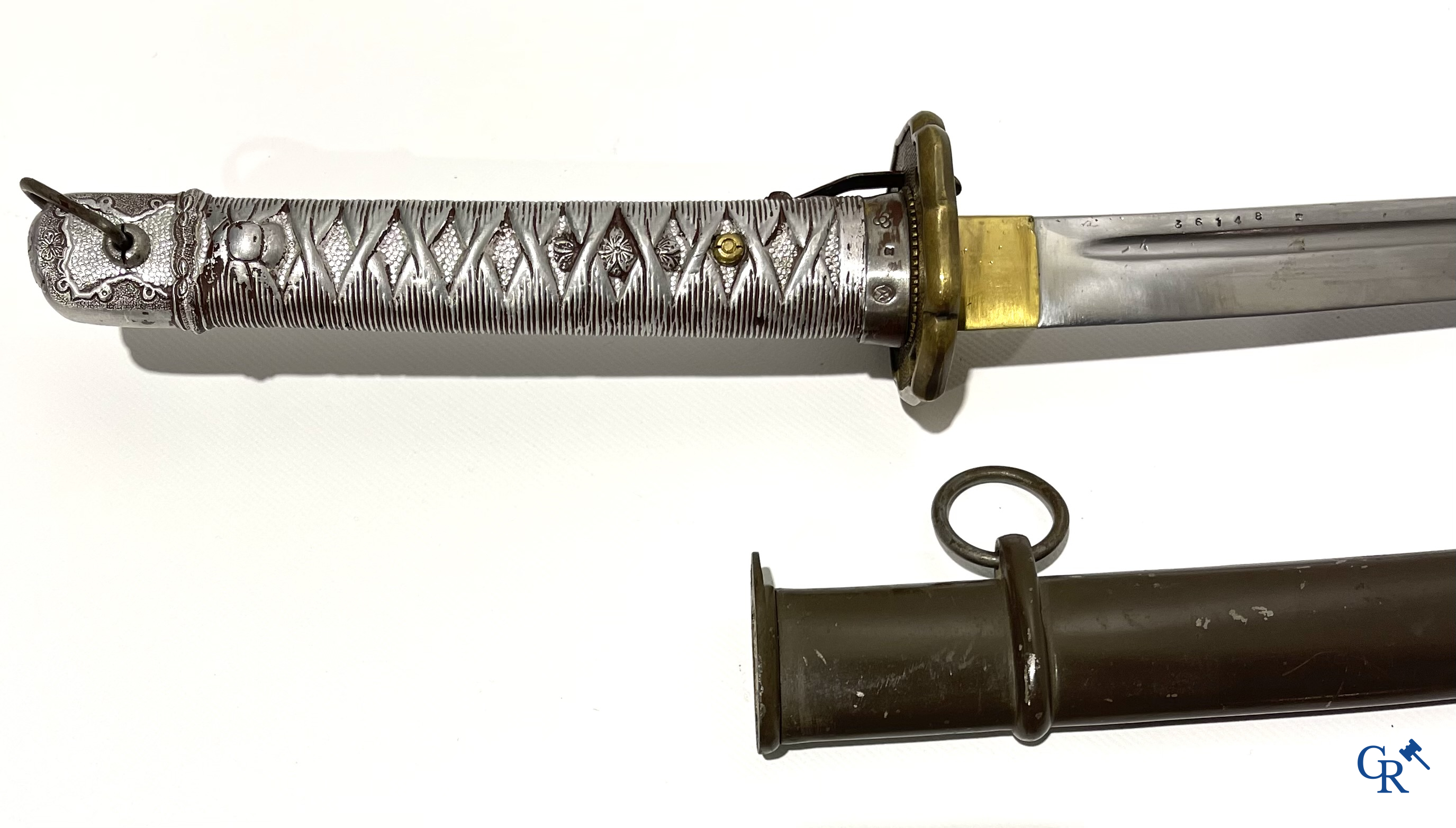 Japans militair Katana Samoerai zwaard met gelakte schede. Genummerd 36148.