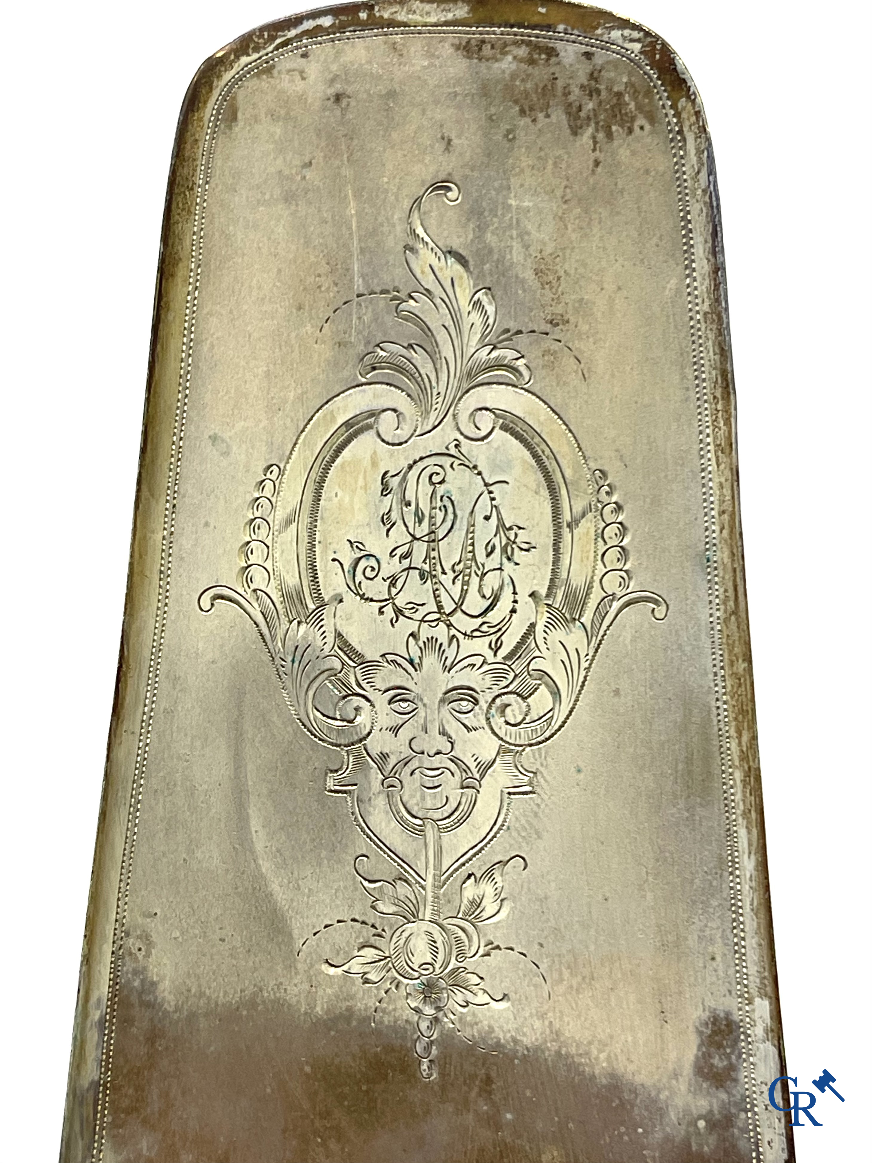 Silver. Toilet set in silver 835°/00, a cake scoop in silver 800°/00 and a cake set, not marked.