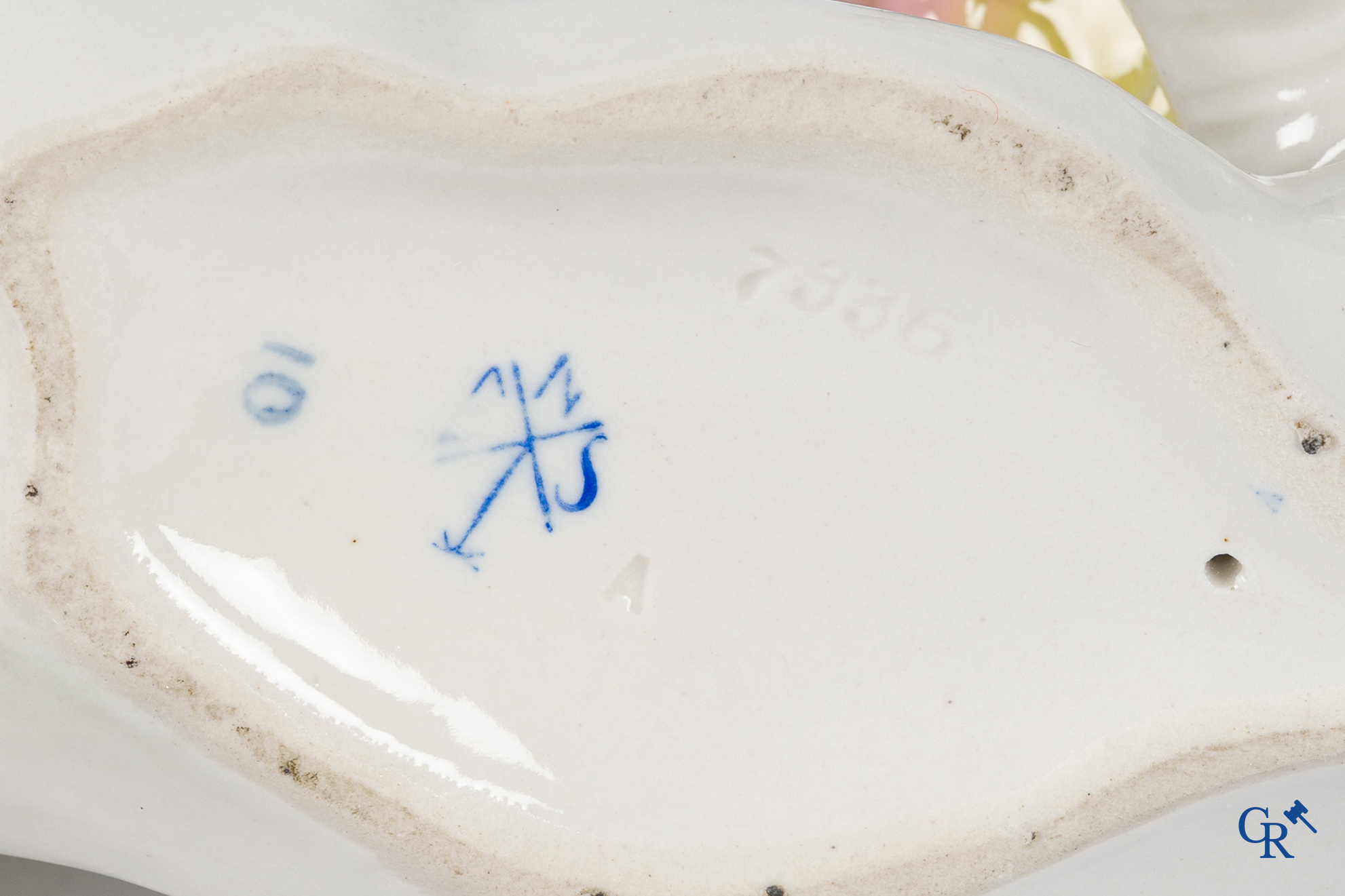 Karl Ens Volkstedt. Groot lot met diverse vogelsoorten in fijn Duits porselein. Gemerkt.