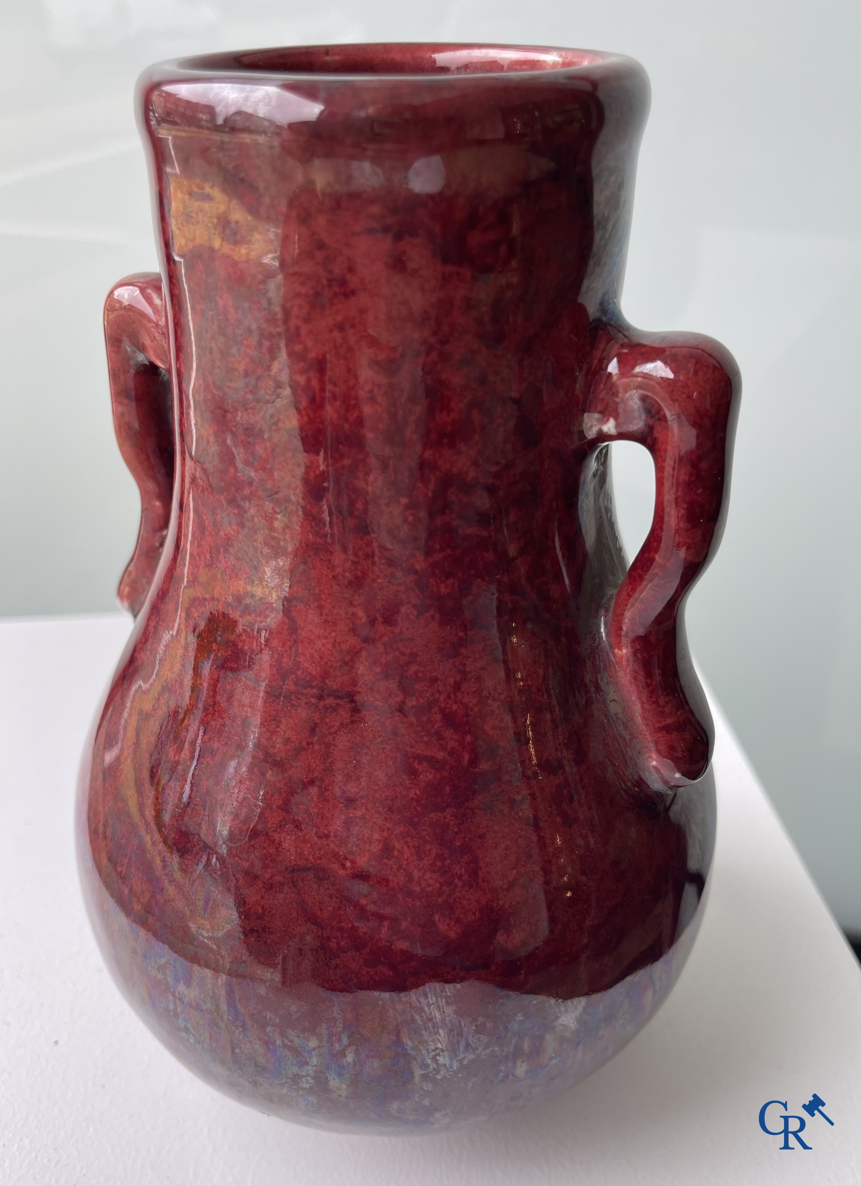 Asian Art. A Chinese porcelain Sang de boeuf vase. 19th century.