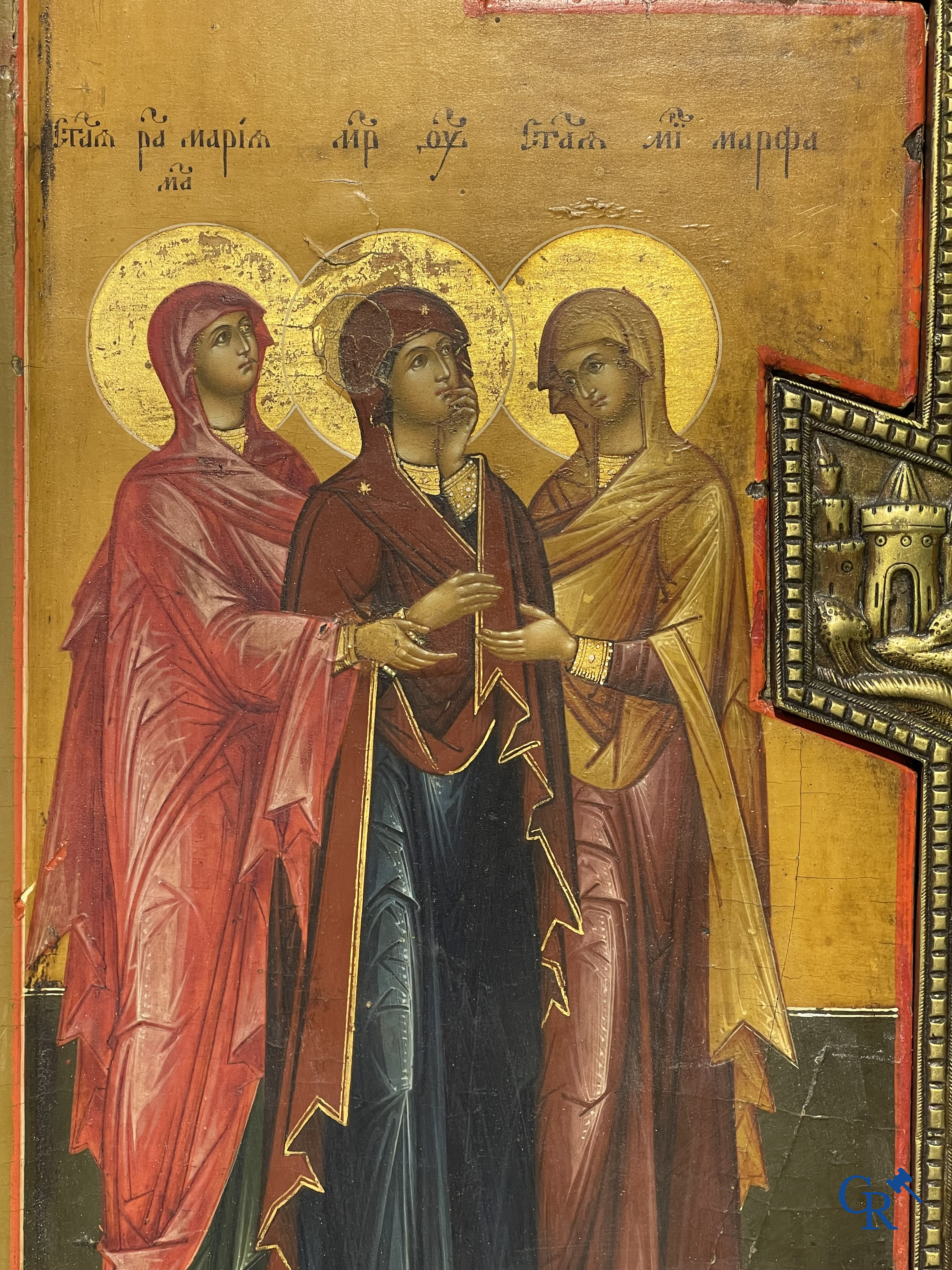 Icoon. Grote Russische Orthodoxe icoon met een ingelegd bronzen kruisbeeld. 19e eeuw.