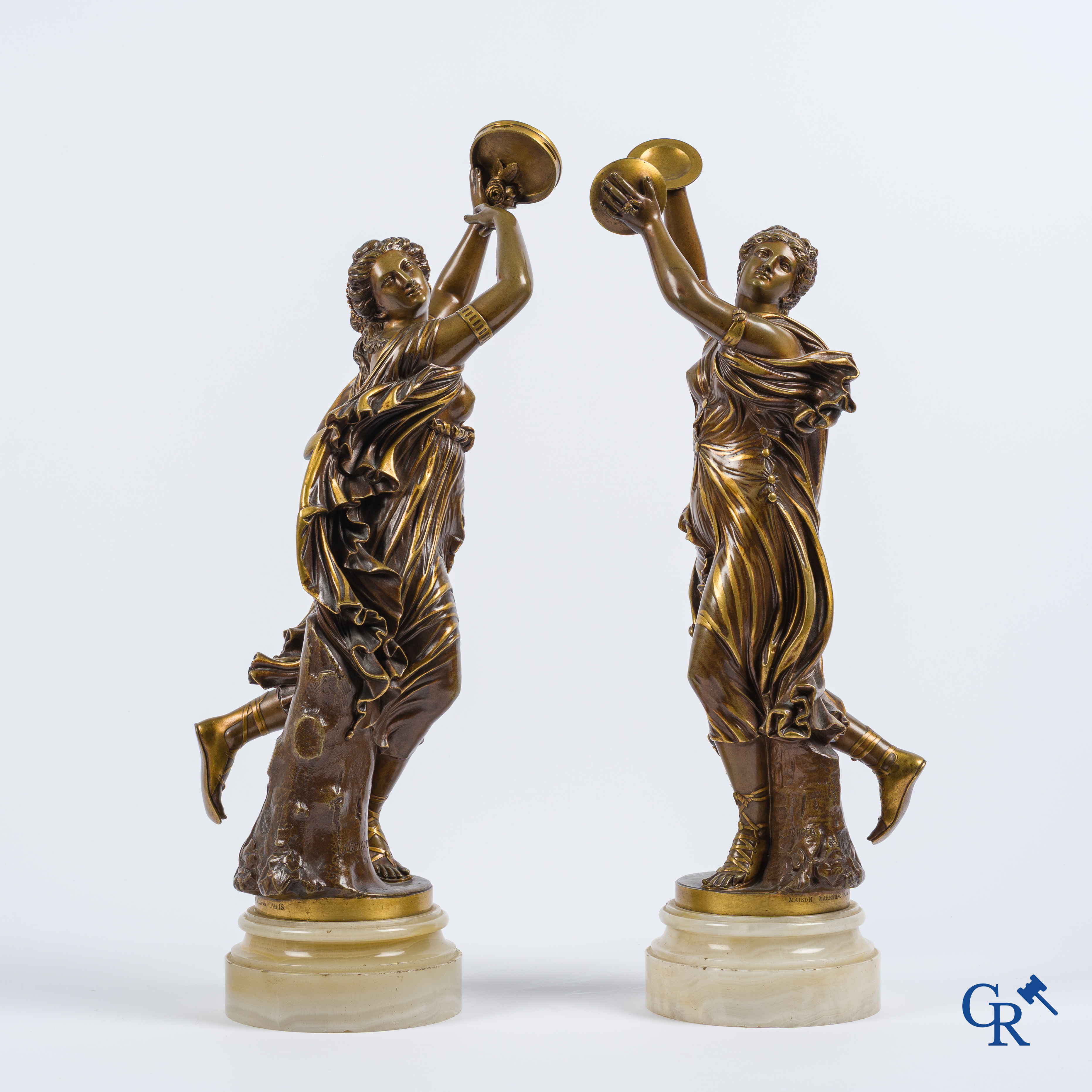 Jean-Baptiste Clésinger & Maison Marnyhac à Paris. Een paar bronzen beelden met bruine en vergulde patina. 19e eeuw.