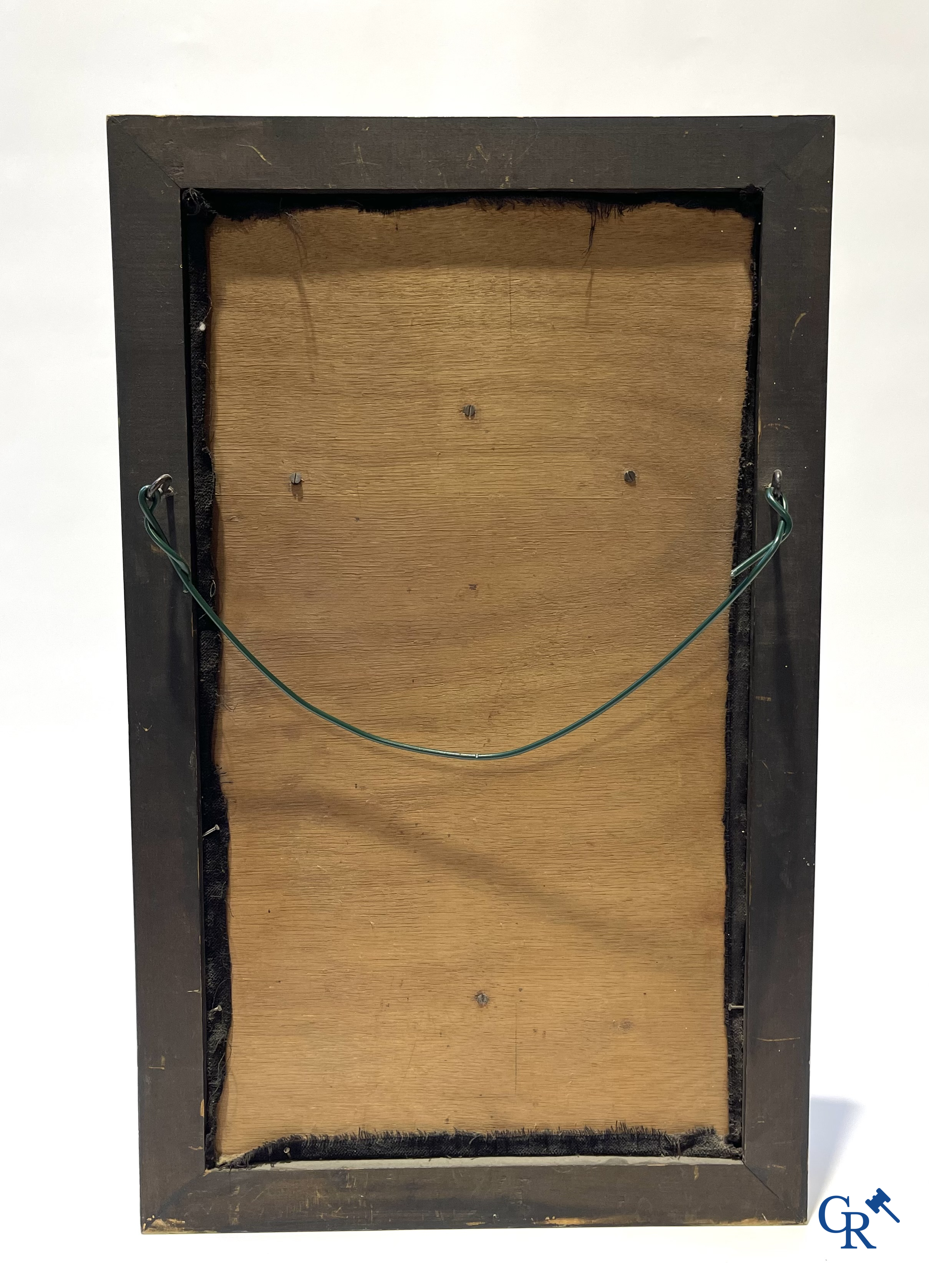 Corpus Christi in fijngesneden palmhout gemonteerd op kruis. Kader van de werkhuizen Franck te Antwerpen. 18e-19e eeuw.