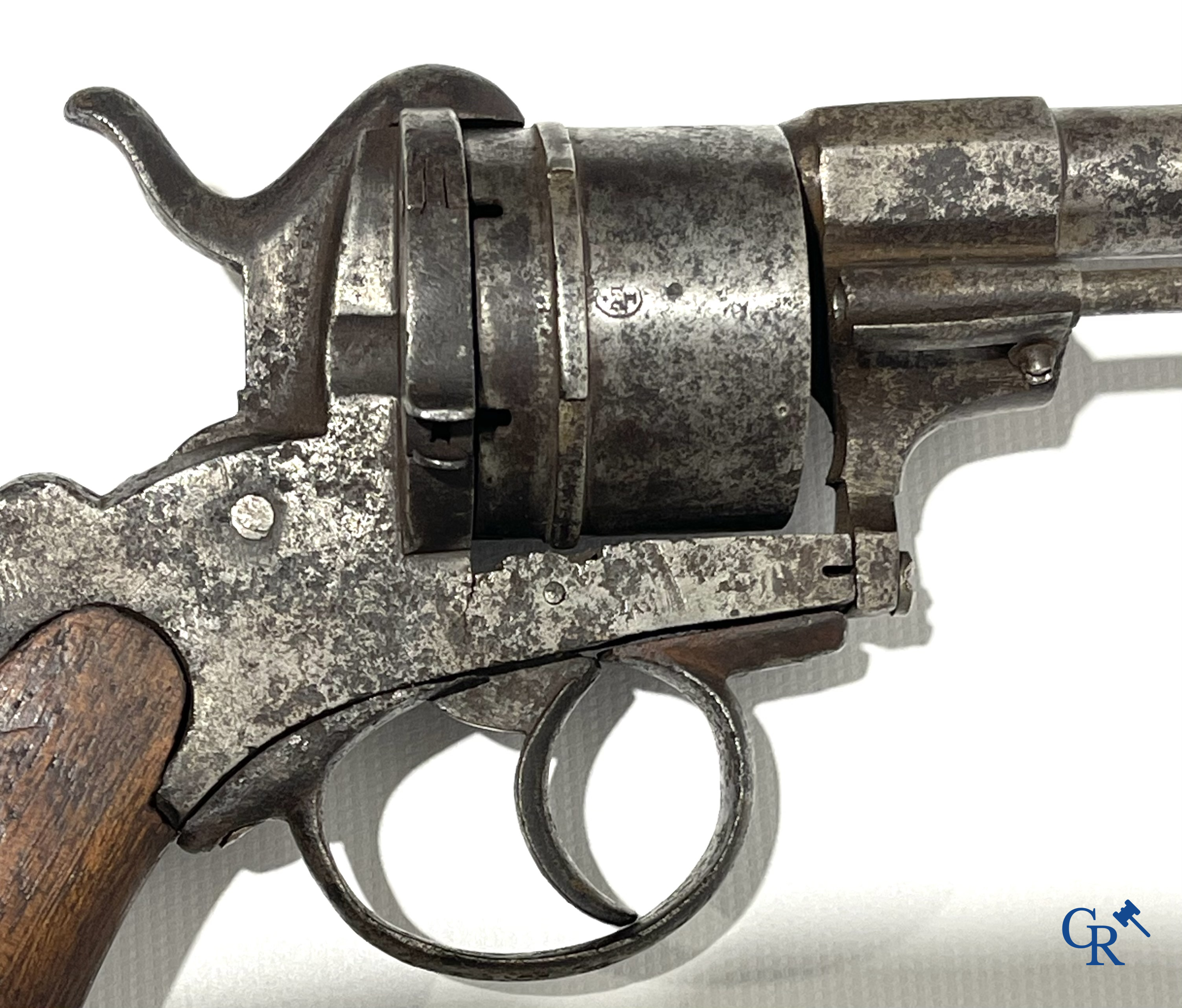 A lot of 3 antique pistols and a revolver. 19th century.
