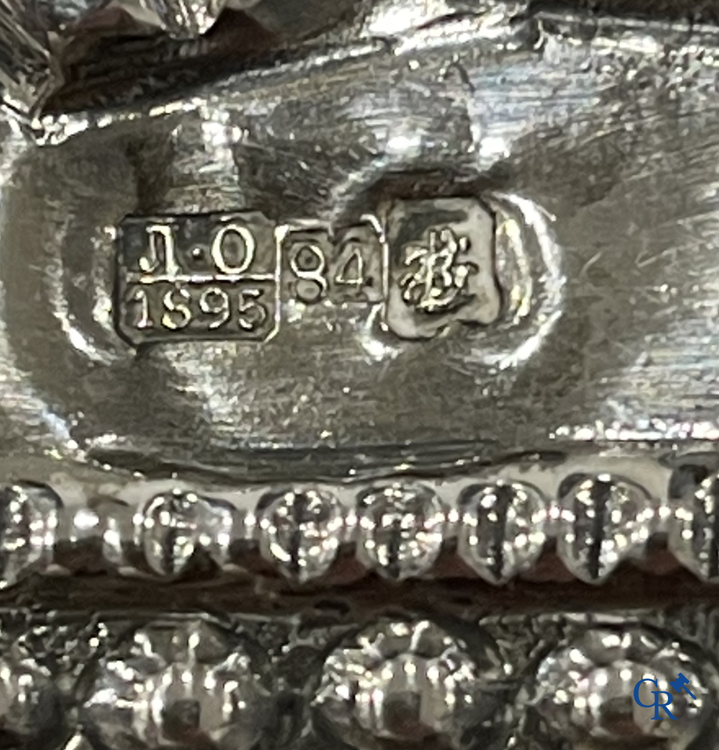 Icoon, Russische icoon met een voorstelling van Sint Nicolaas. Oklad in zilver 875°/00. Gedateerd 1895.