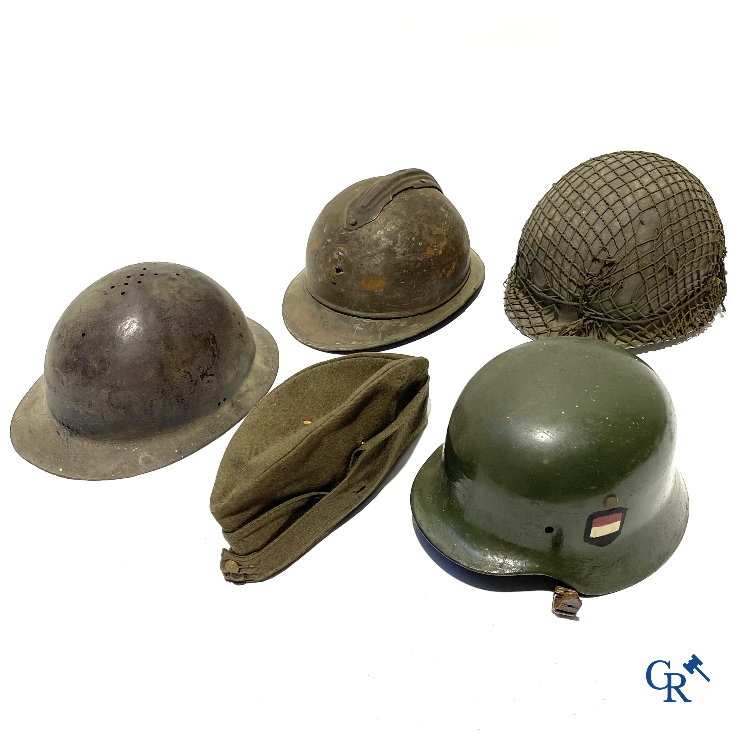 Militaria. Lot of 5 military headgear, some WWII including an officers cap from The Headline Hat Co., 1941.