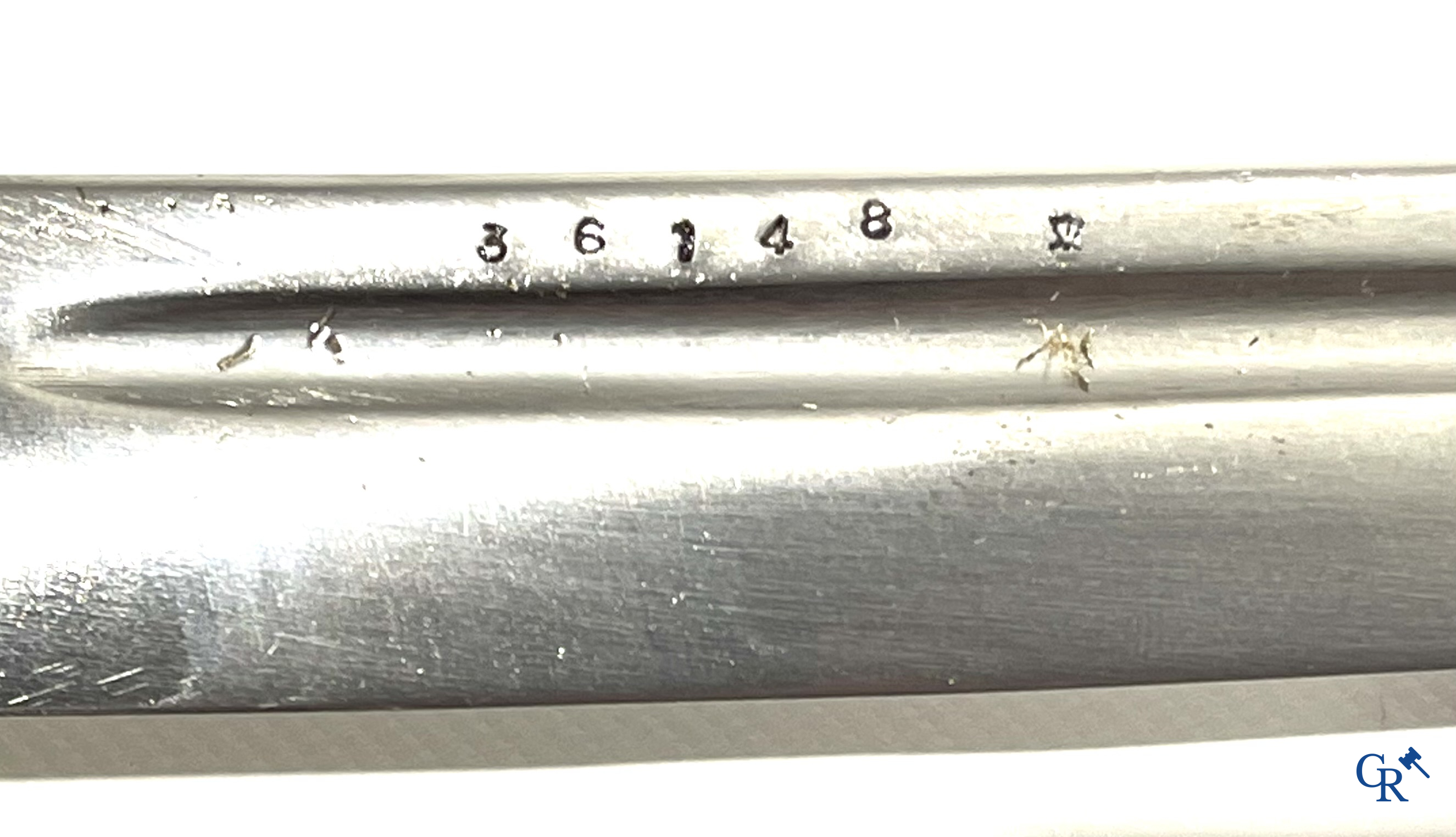 Japans militair Katana Samoerai zwaard met gelakte schede. Genummerd 36148.