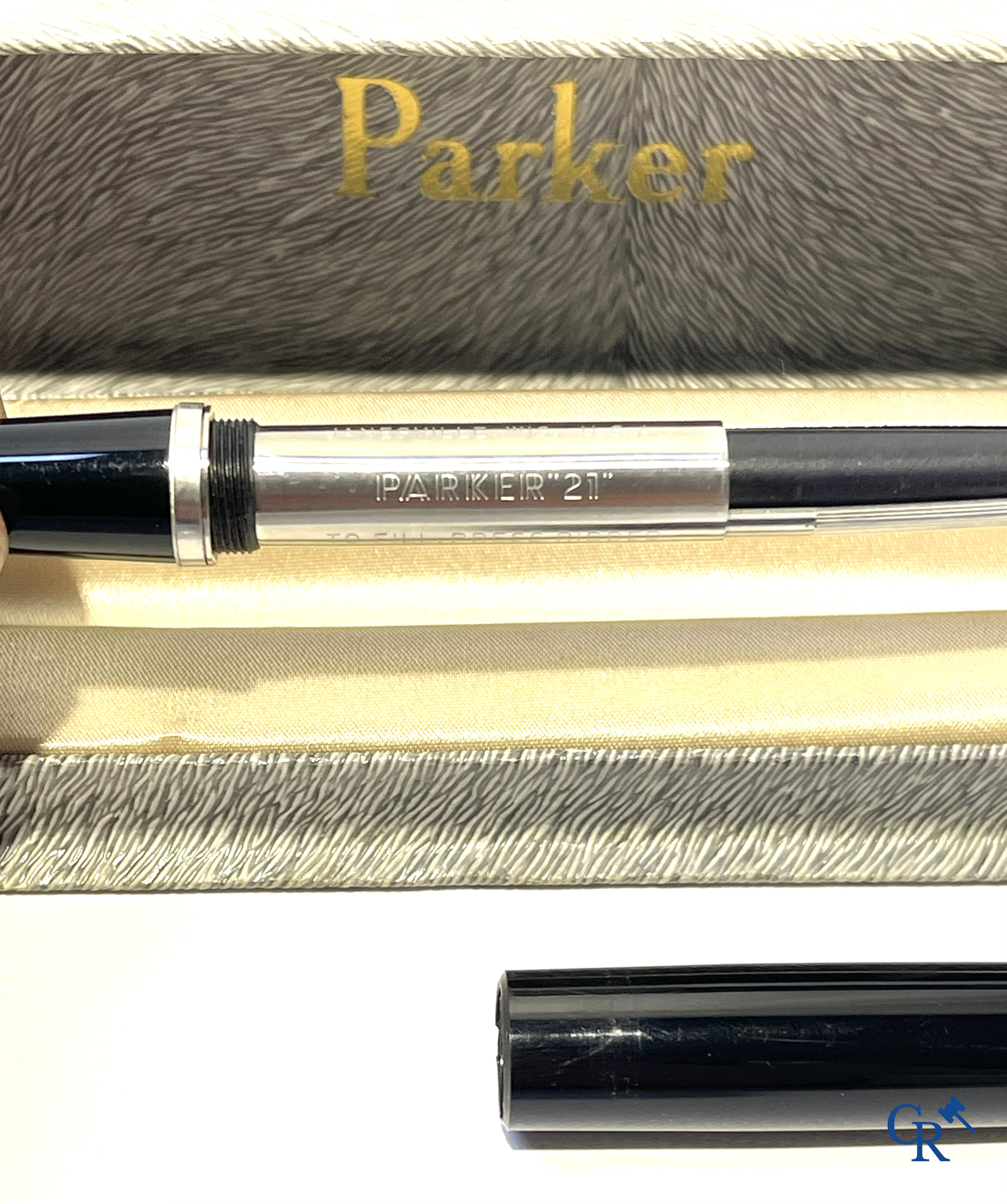 Parker. Parker fountain pen in original box. Made in USA, 12k gold, mint condition with original box.