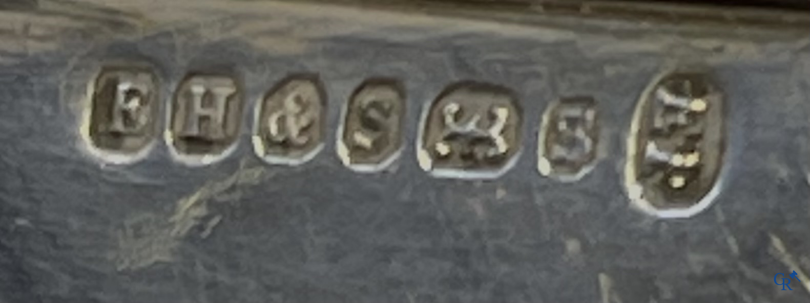 Pair of English sauce bowls with lid, a large rectangular tray and an octagonal tray in silver-plated metal.