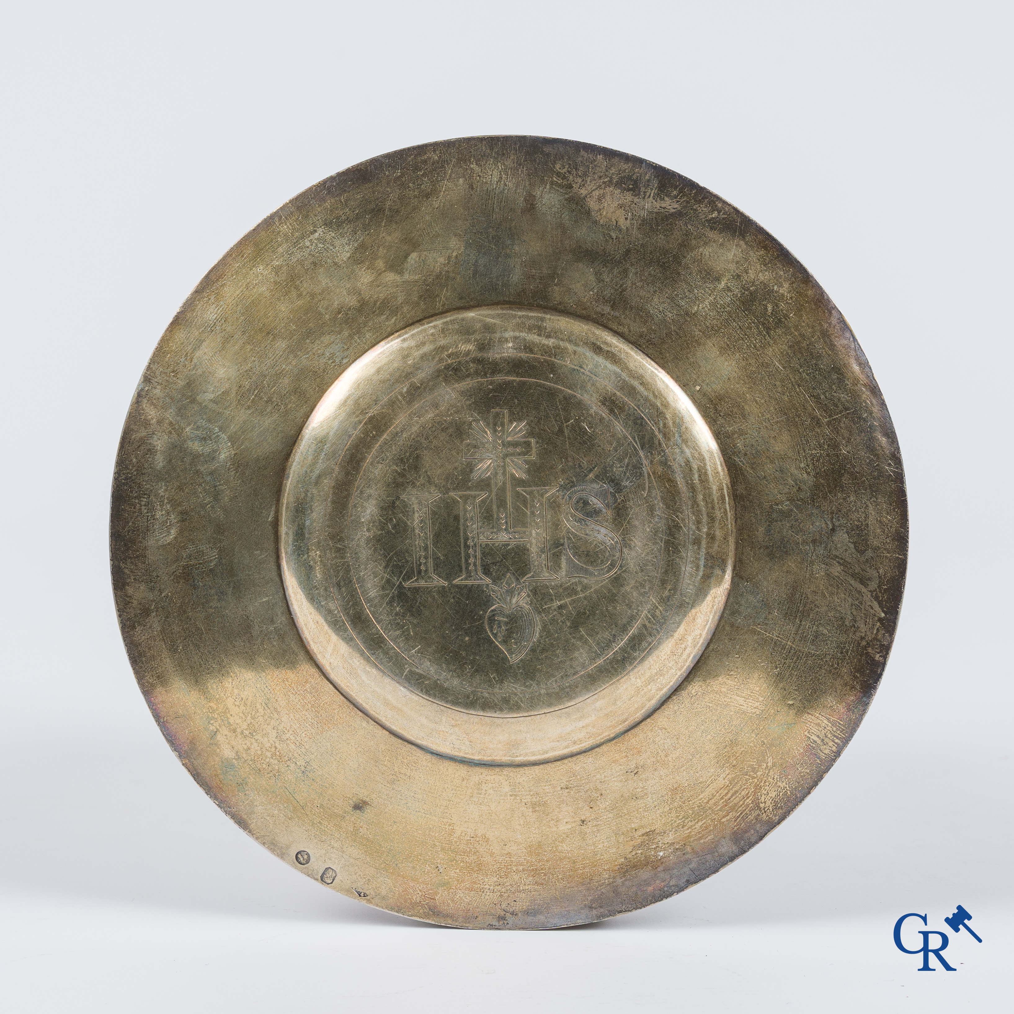 Religieuze objecten. Pateen in zilver. Parijs, poinçon vieillard, 1ste gehalte en Cérès, grosse garantie. 19e eeuw.