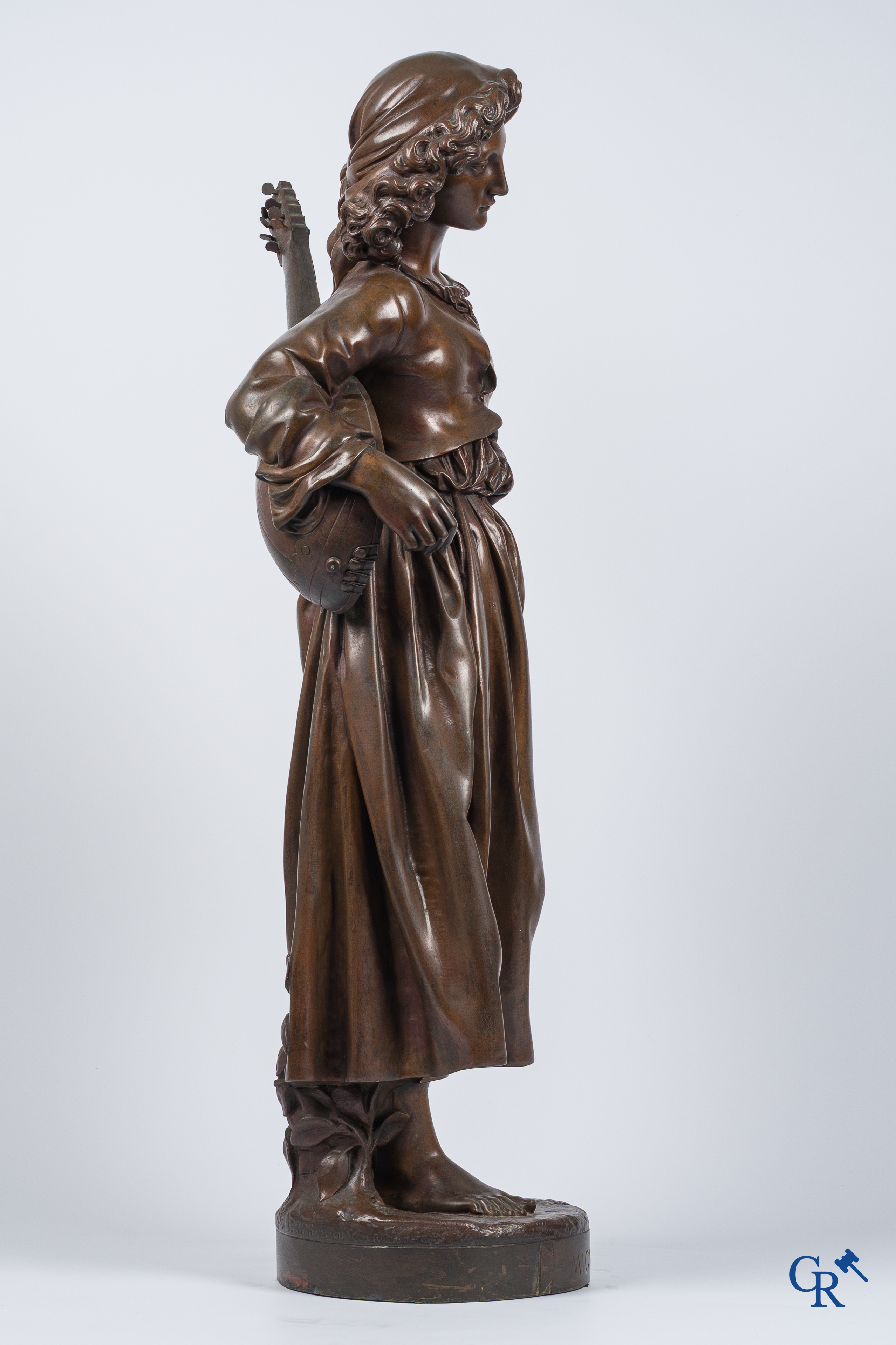 Alexandre Falguière (1831-1900) Groot bronzen beeld. Mignon. Gesigneerd A. Falguiere Paris 1879. Maison Marnyhac Paris.