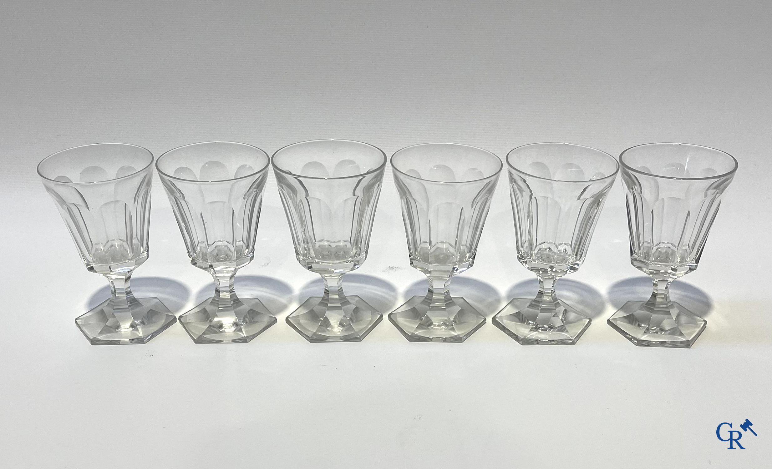 Lot antiques: Carafe, Val Saint Lambert, bronze table bell, carafe with silver frame, miniature Thomas Sidney Cooper, etc.