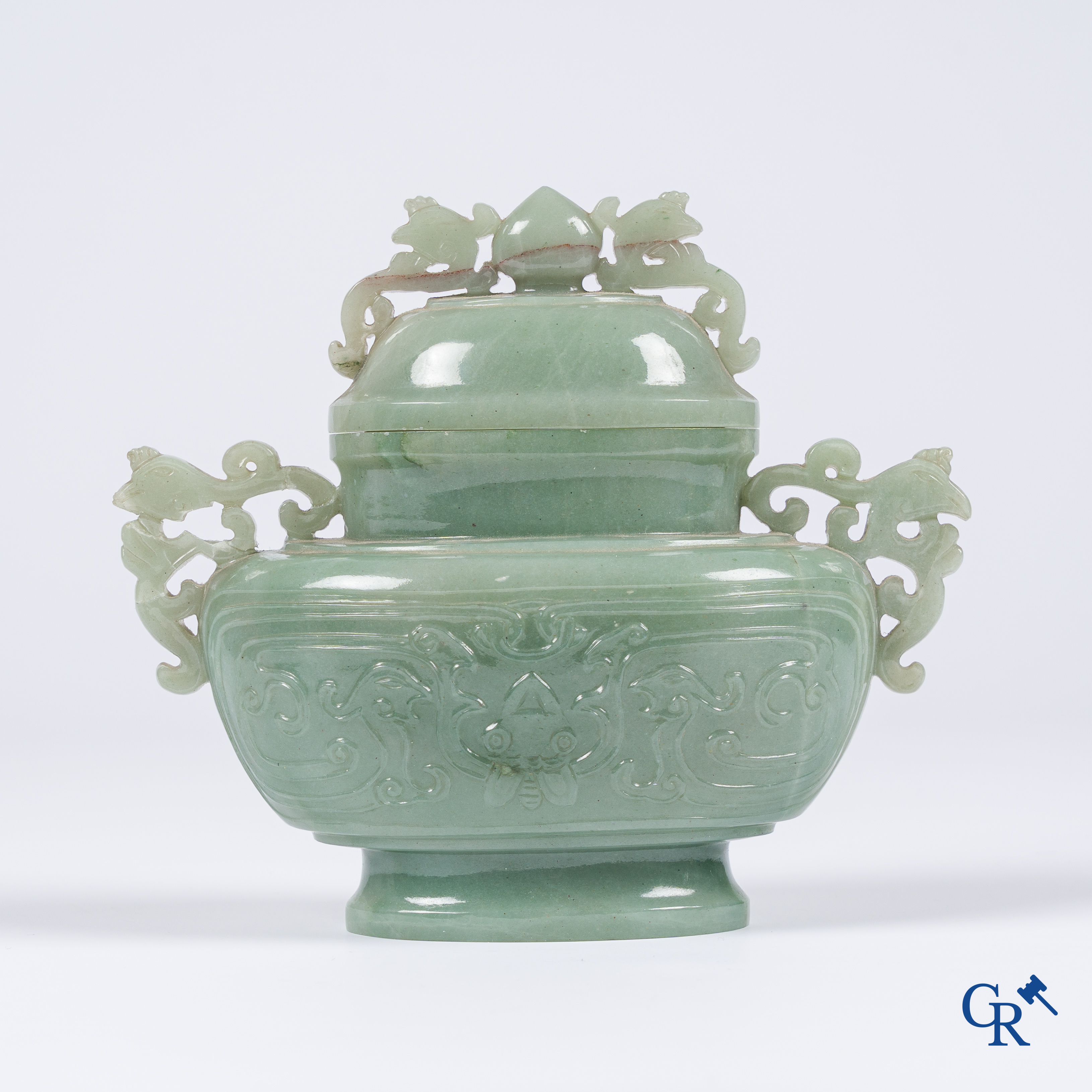 Art Asiatique, Chine, un brûleur d'encens en jade.