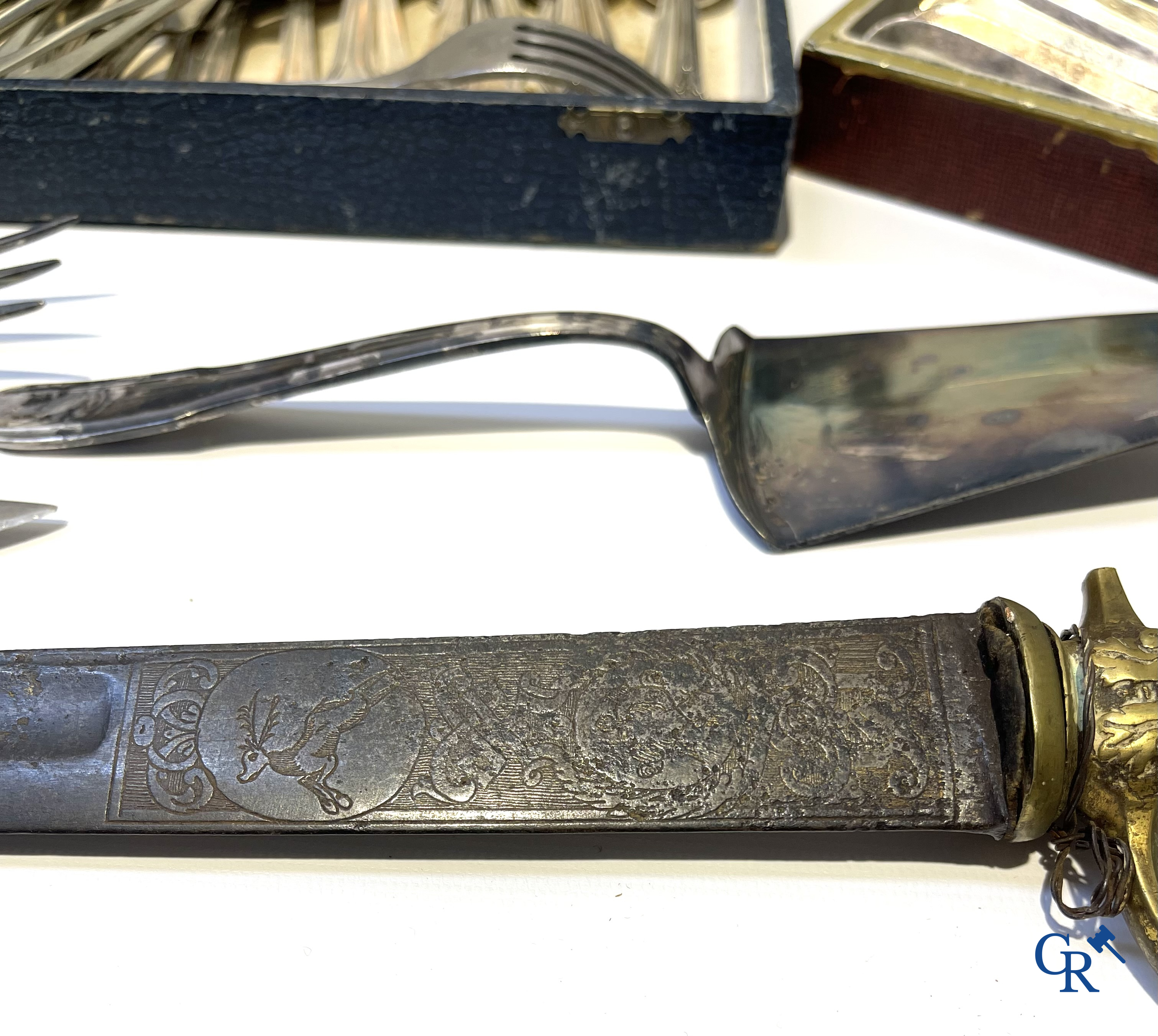 Lot antique items: Stafford, Vieux Paris, Grès, silver-plated cutlery, hunting sword 18th, palm tree Giuseppe Vasari, etc.