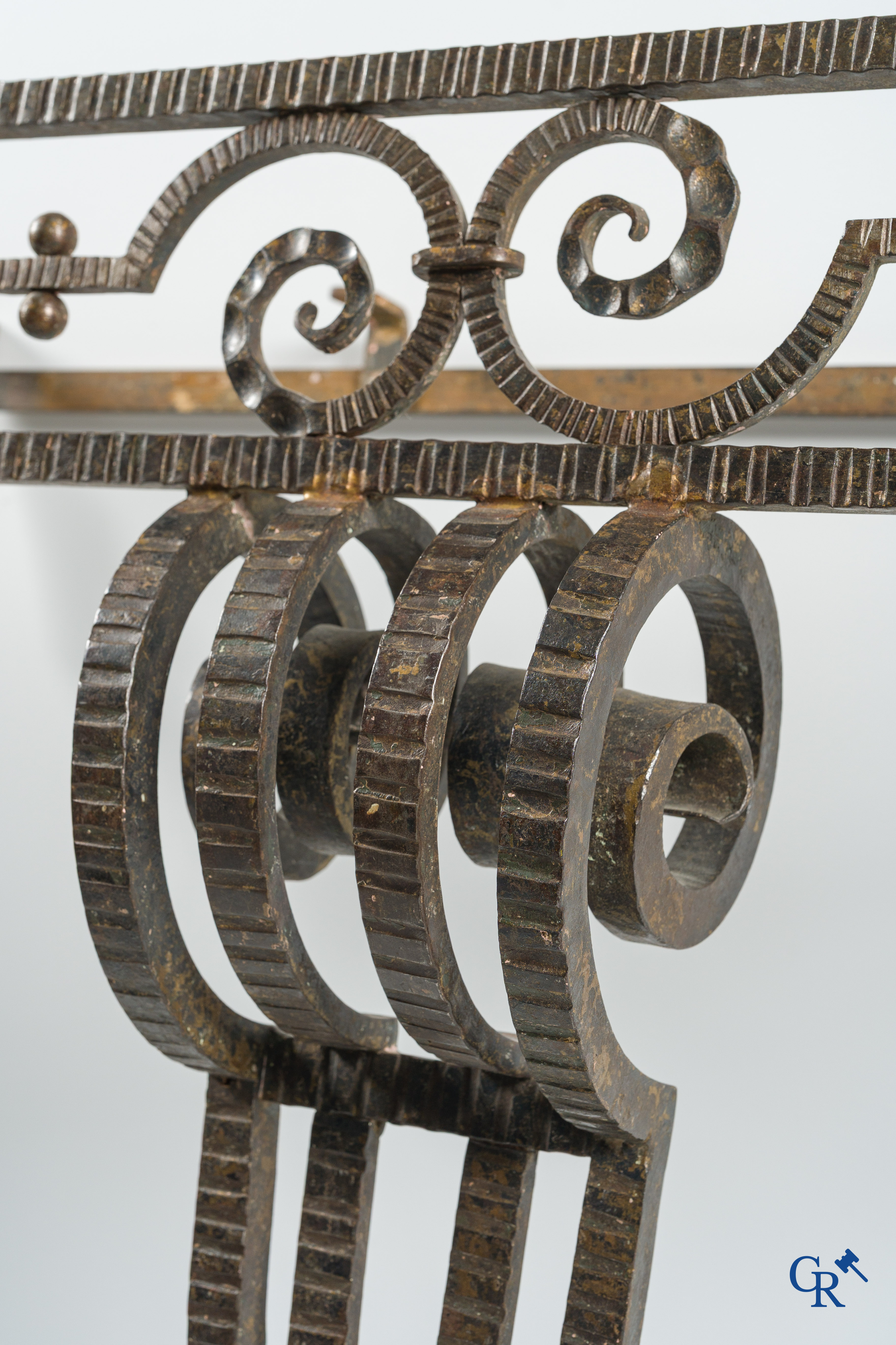 Art Deco. Wall console in wrought iron and marble. Signed R. Haems. Circa 1930.
