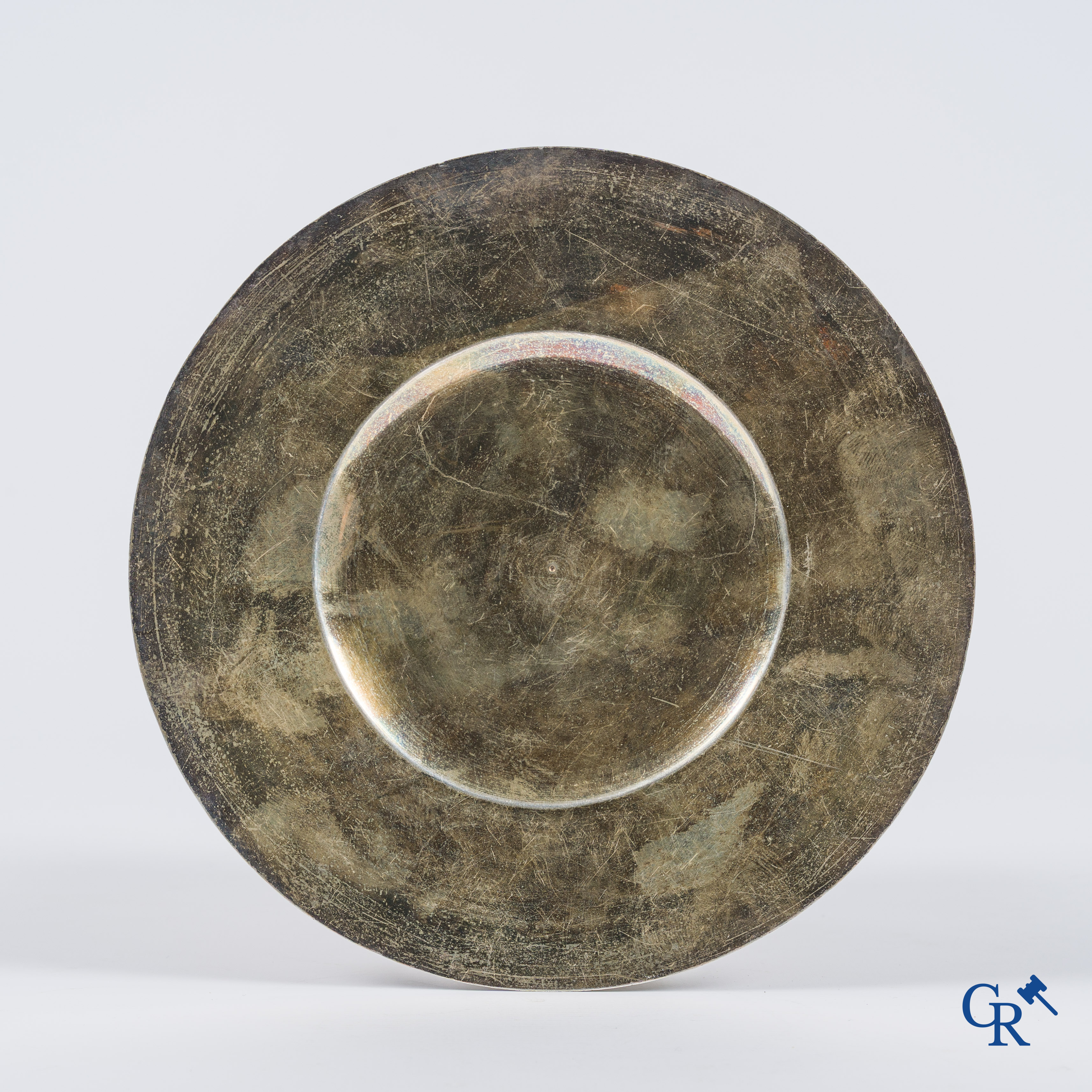 Religieuze objecten. Pateen in zilver. Parijs, poinçon vieillard, 1ste gehalte en Cérès, grosse garantie. 19e eeuw.