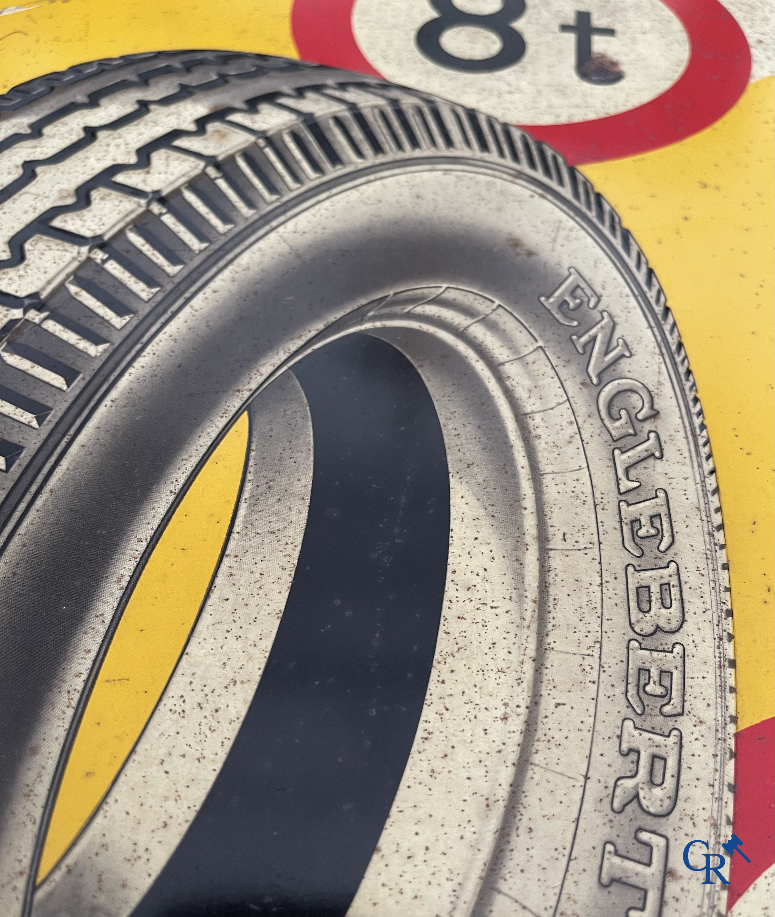 Englebert, publiciteit gedrukt op metaal voor Englebert banden. Etabl. J. Schuybroek S.A. Hoboken Anvers. 1951.