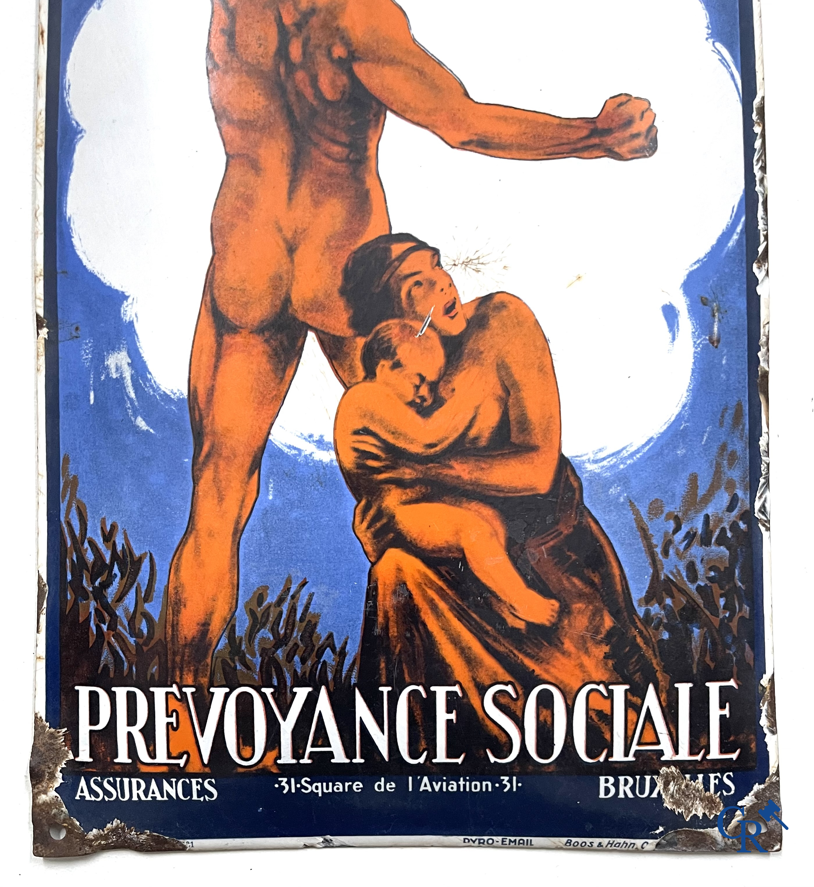 Prevoyance Sociale, enamel sign for Social Security insurances. Pyro-email Boos & Hahn. 1930's.