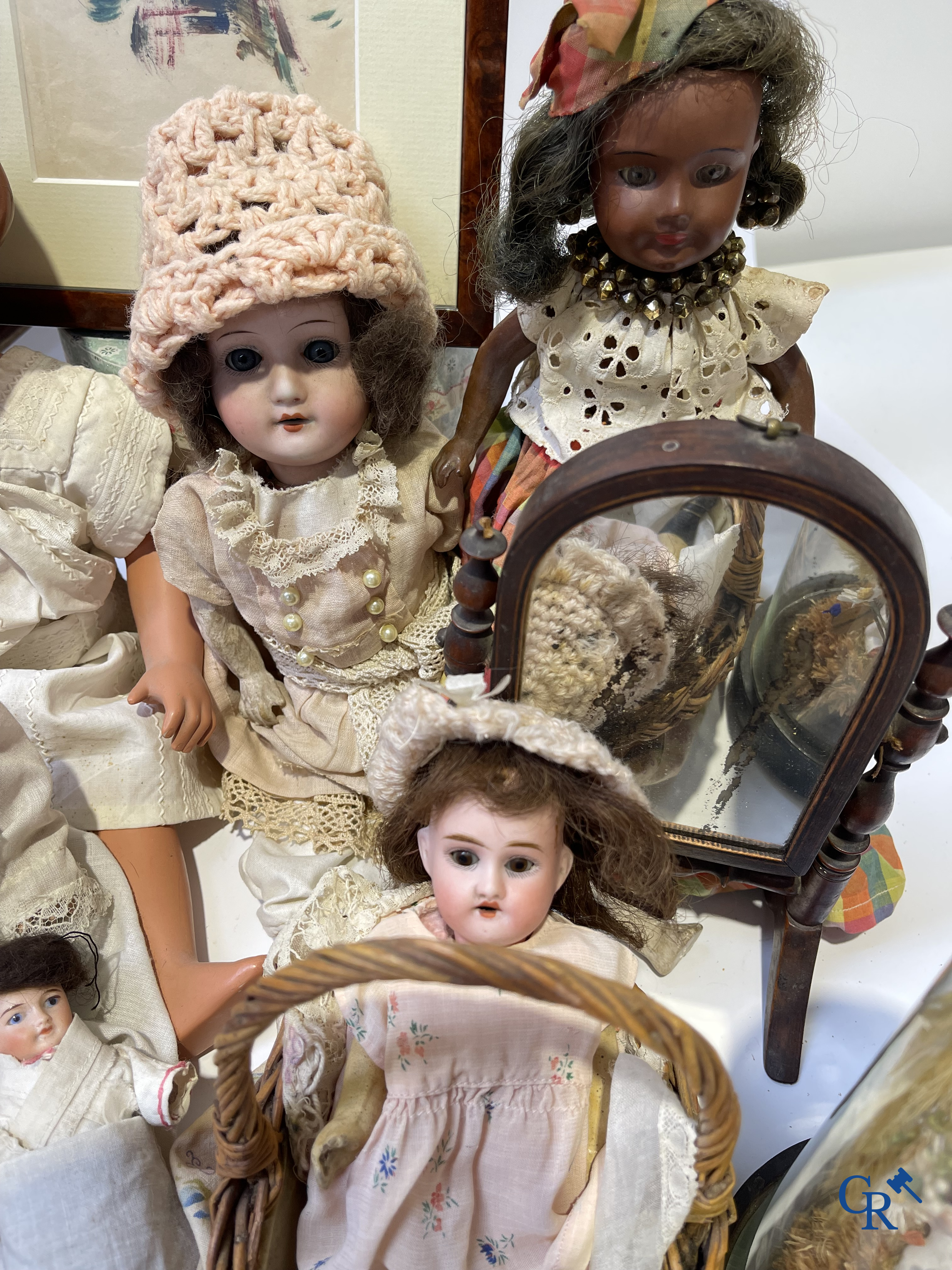 Old toys, a big lot with different antique dolls and collectibles.