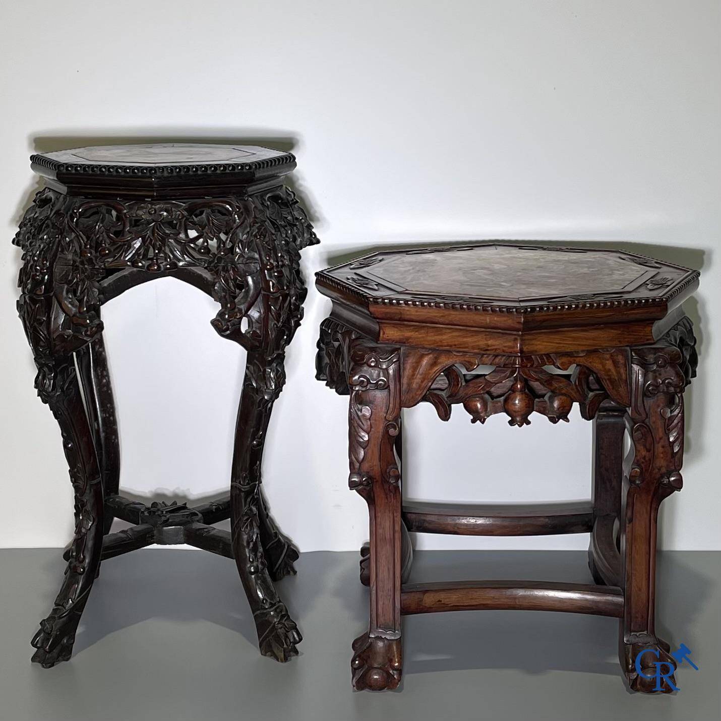 Art Asiatique, 2 piedestals en bois dur chinois.