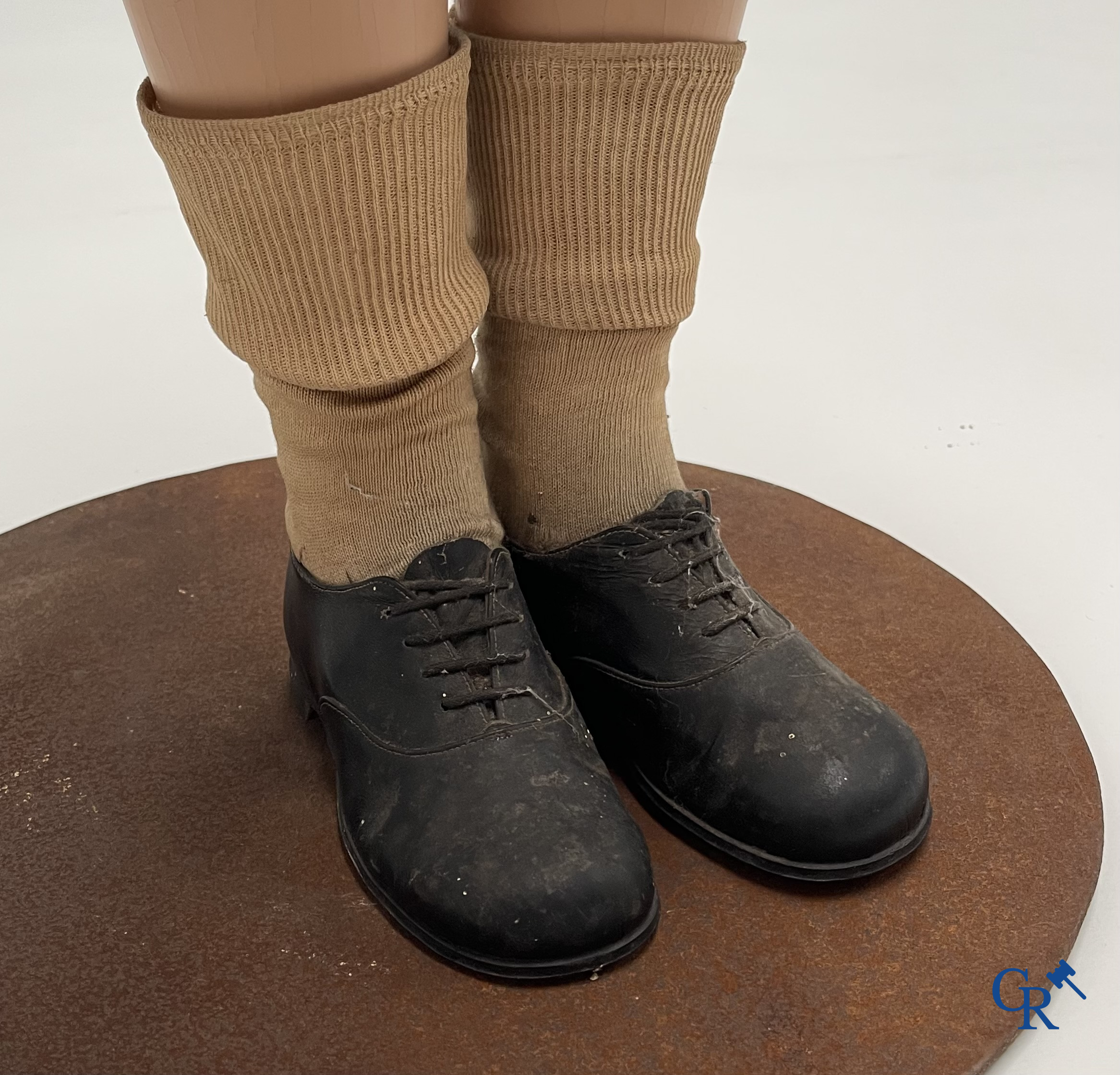 Siegel Paris, Art Deco mannequin of a girl with plaster head. 1920's-1930's. Marked Siégel Paris.