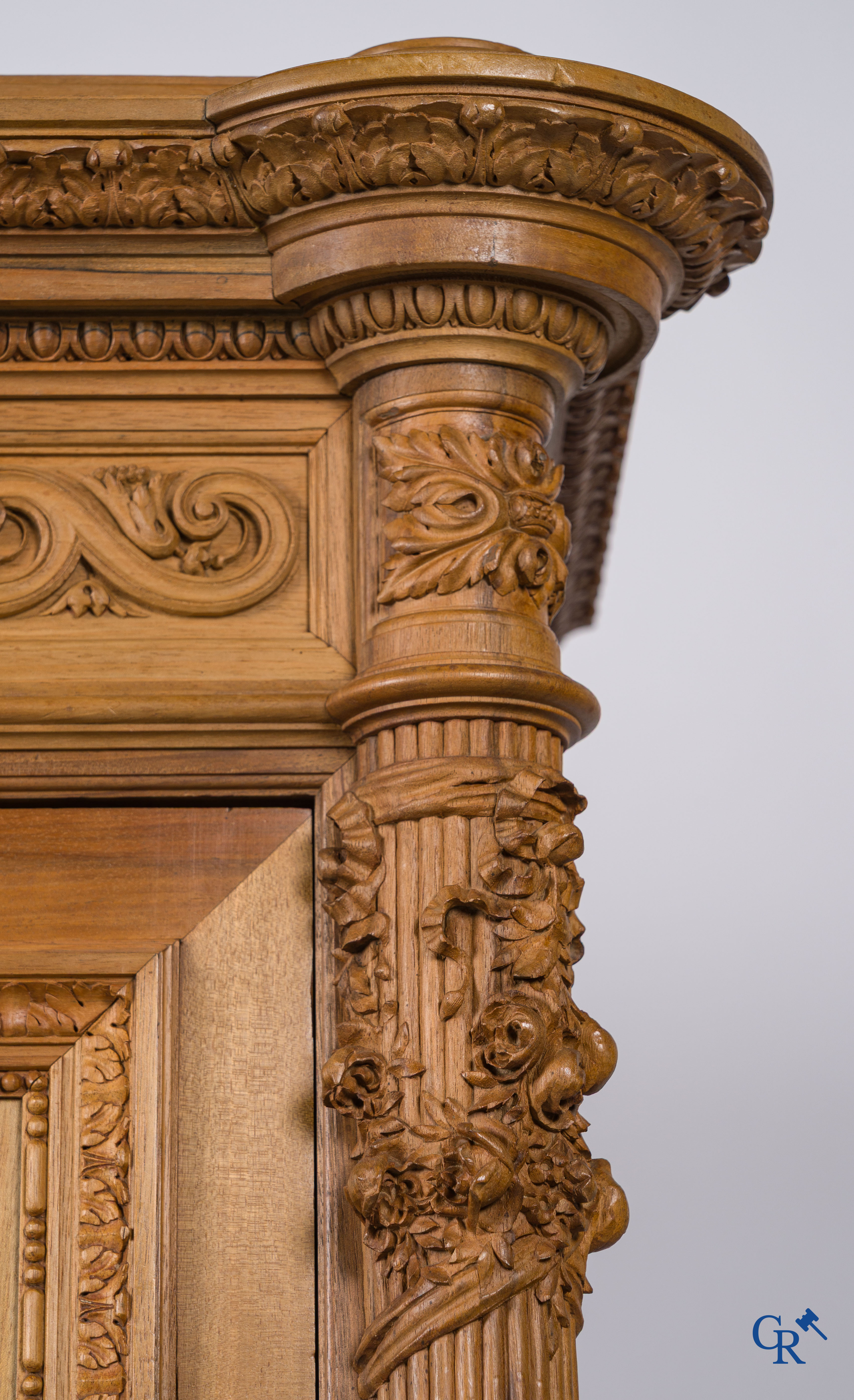 Cazanave Frères à Carcassonne. A rich and finely carved piece of furniture in LXVI style.