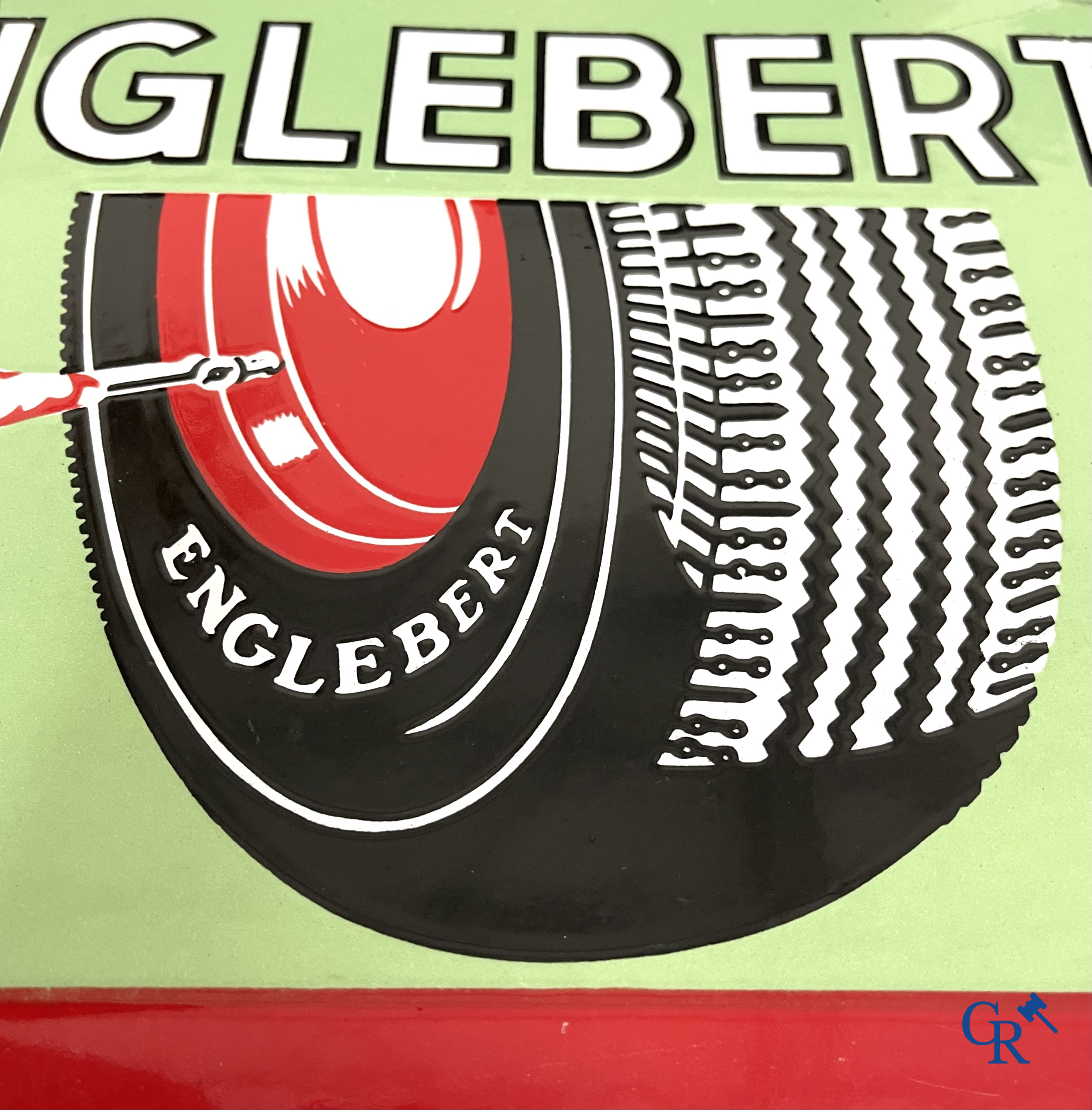 Englebert, Emaille reclamebord om de bandenspanning van Englebert banden op te geven. Foremail Bruxelles 1949.