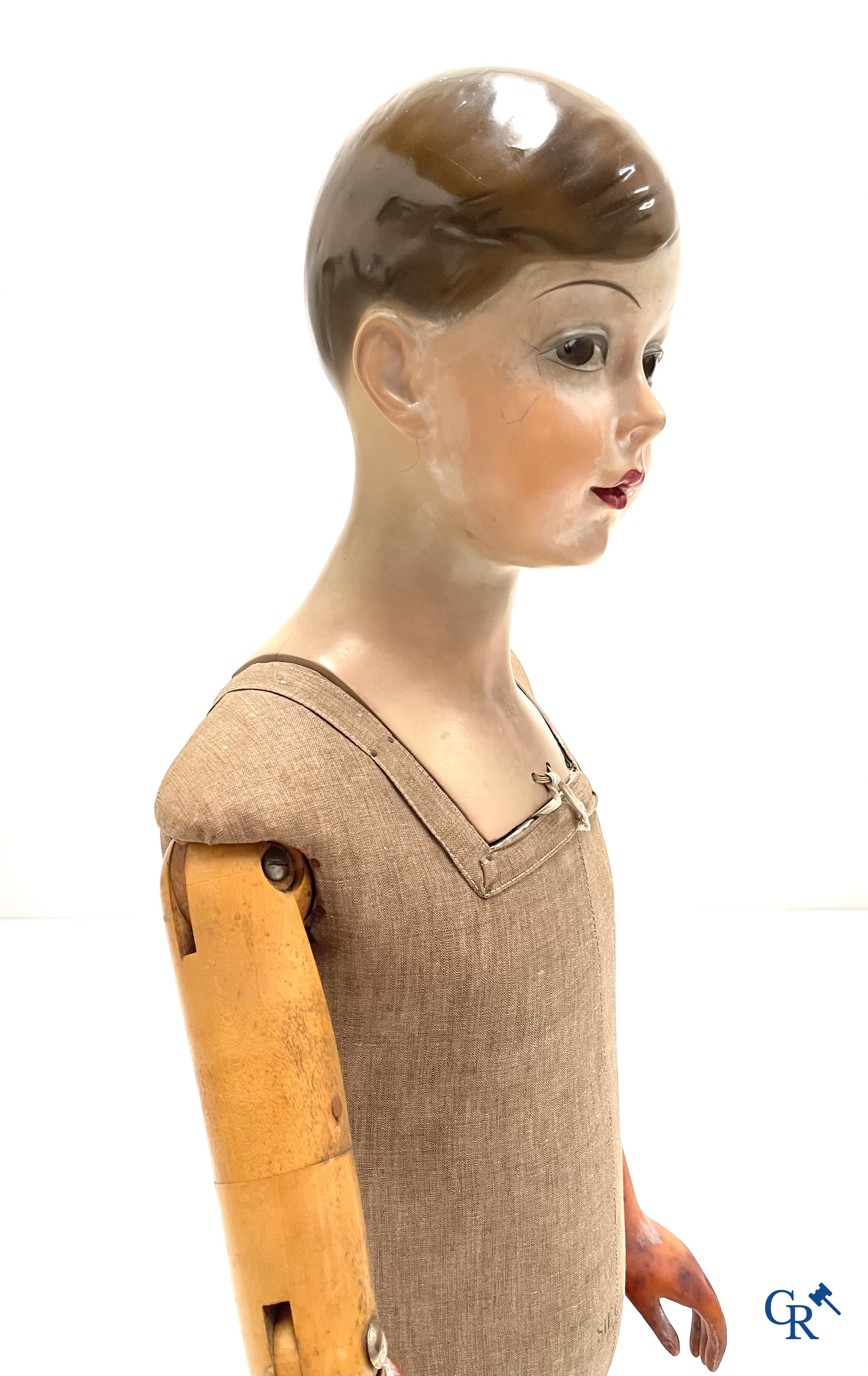 Siegel Paris, Art Deco mannequin of a girl with plaster head. 1920's-1930's. Marked Siégel Paris.