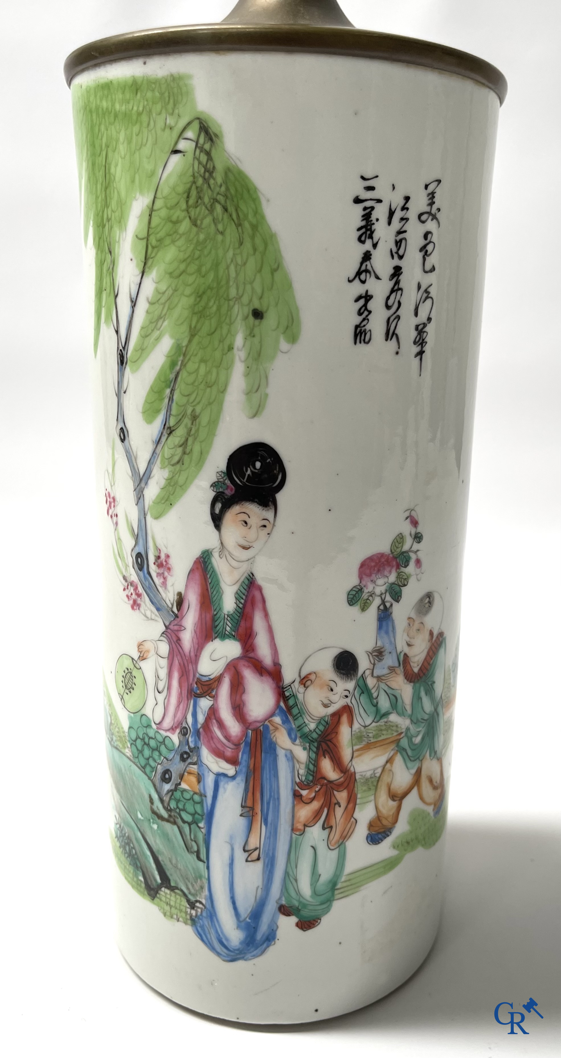 Aziatica, Chinees porselein. Reeks van 5 Chinese hoedenstaanders waarvan 4 gemonteerd als lamp.