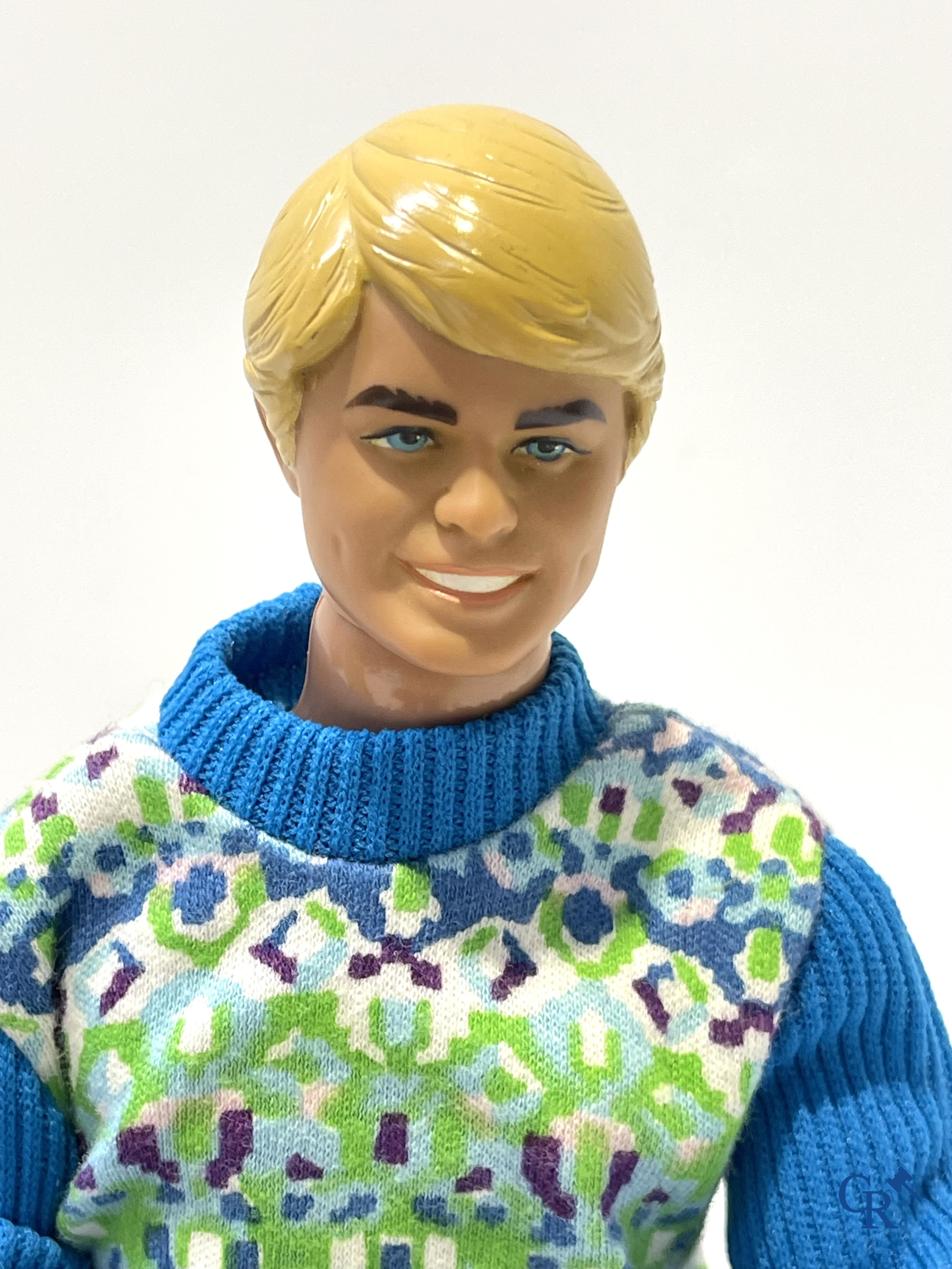Oud Speelgoed. Mattel, een groot lot poppen en attributen. Barbie, Ricky, Skipper, Ken enz. Jaren '60 en later.