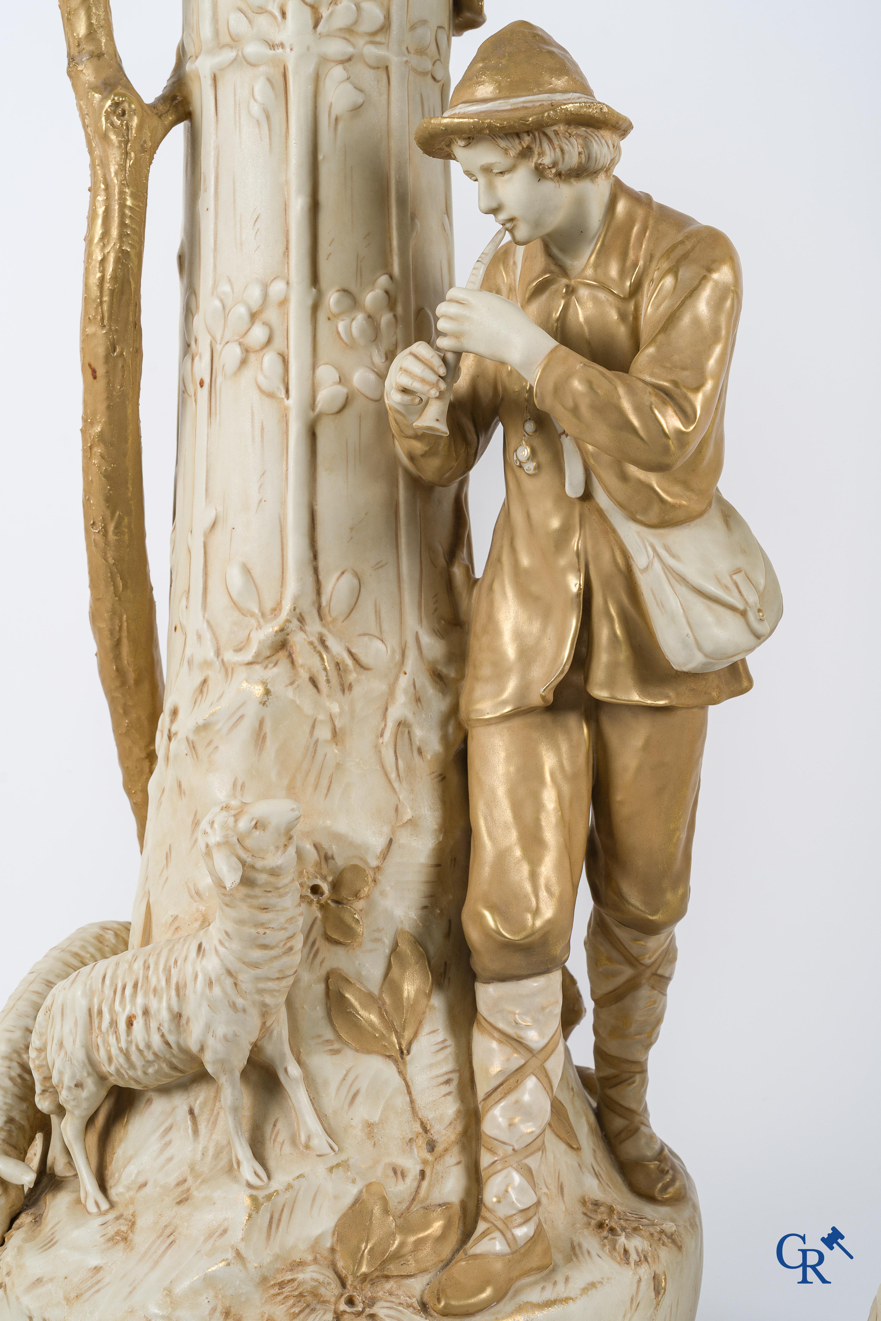 Royal Dux Bohemia. Imposant 3 stel in porselein. Art Nouveau. Gemerkt. Circa 1900.