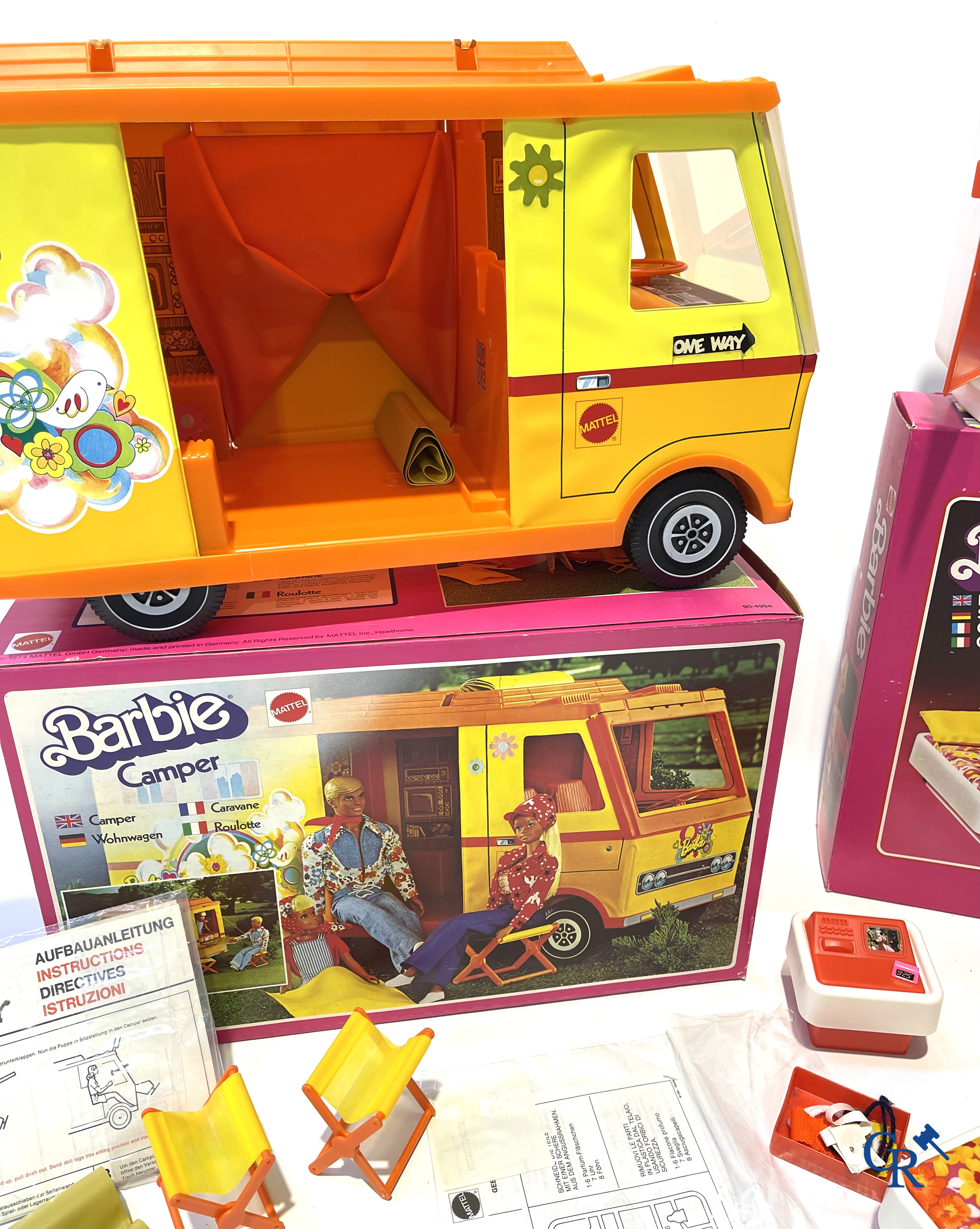 Oud Speelgoed. Mattel, een groot lot poppen en attributen. Barbie, Ricky, Skipper, Ken enz. Jaren '60 en later.