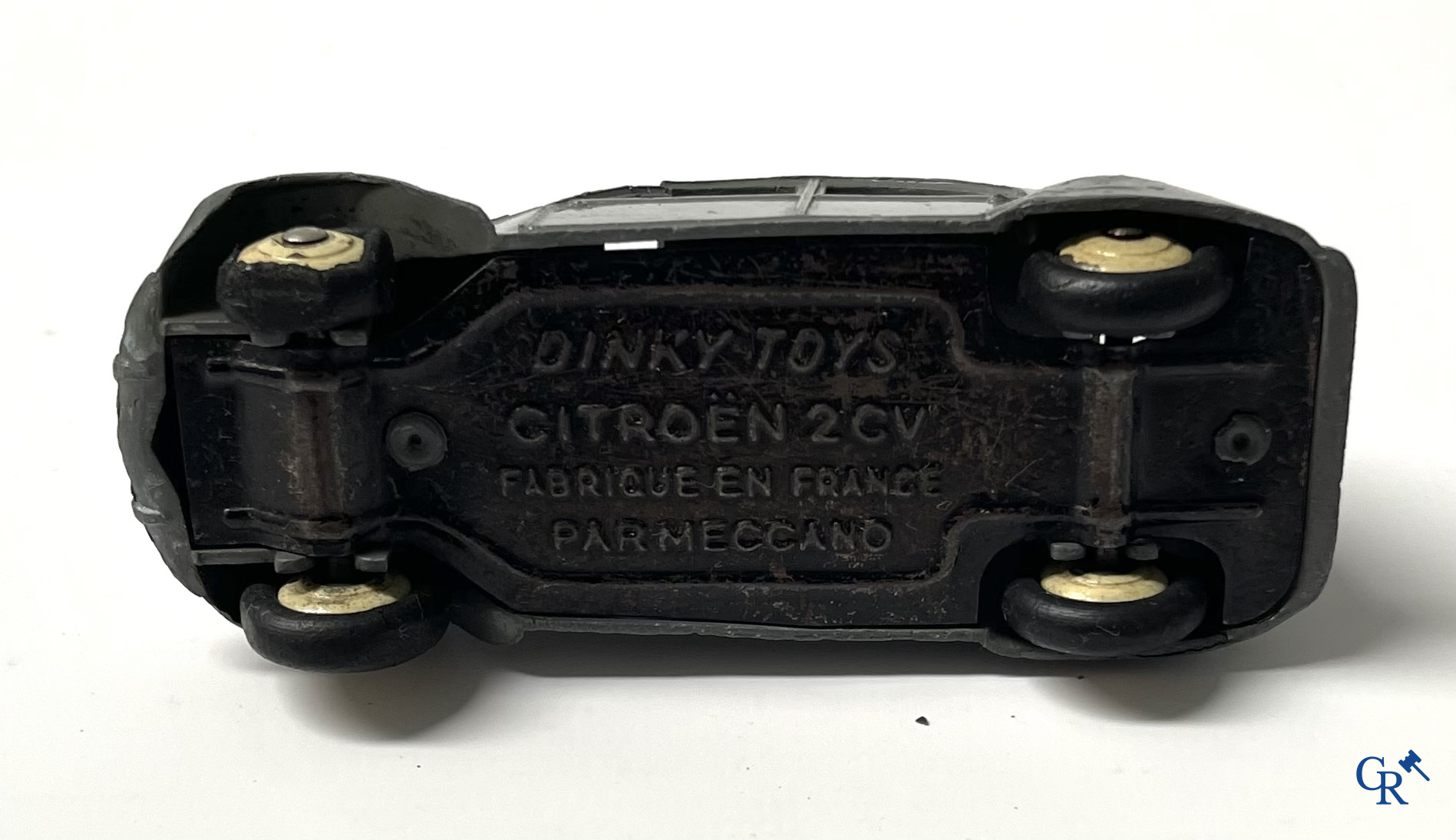Oud speelgoed. Een interessant lot speelgoed. Dinky toys, Prameta Kölner Automodelle, Contstruction Jeep Japan, enz.