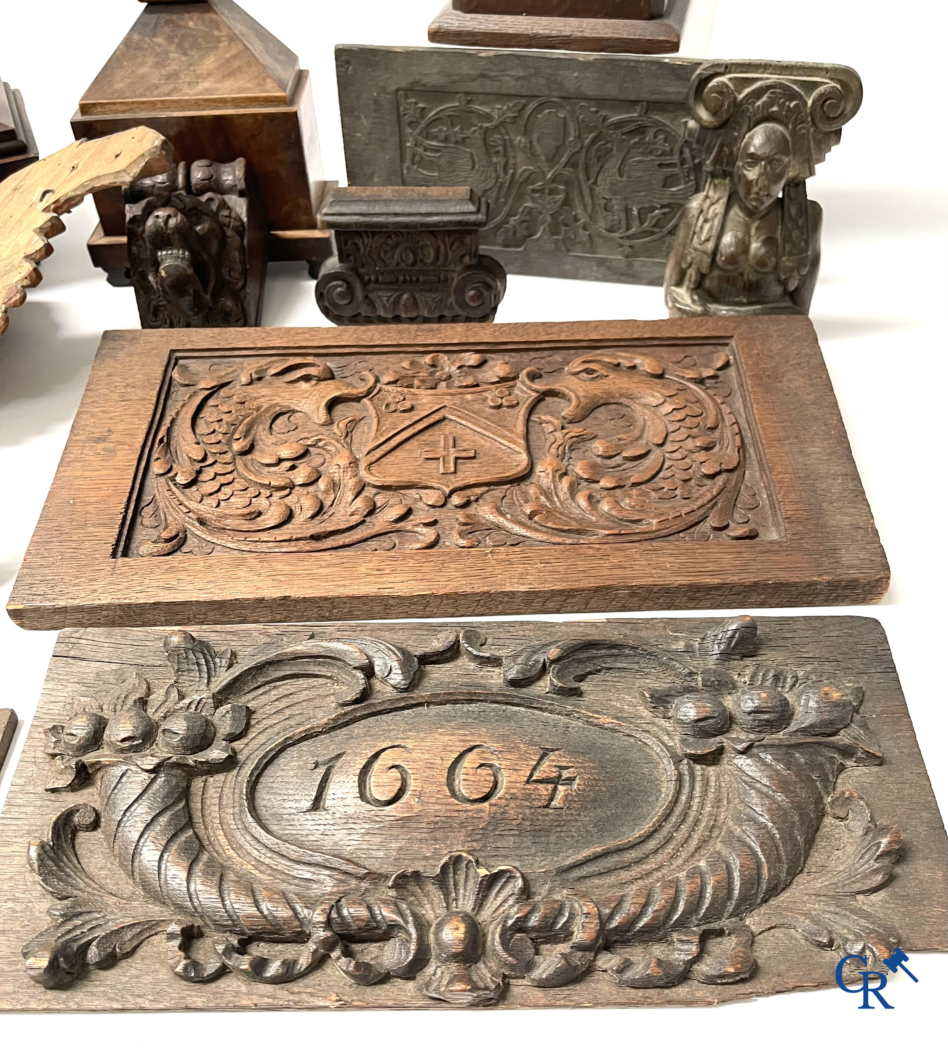 Religious objects. Large lot of wood sculptures. 19th century.