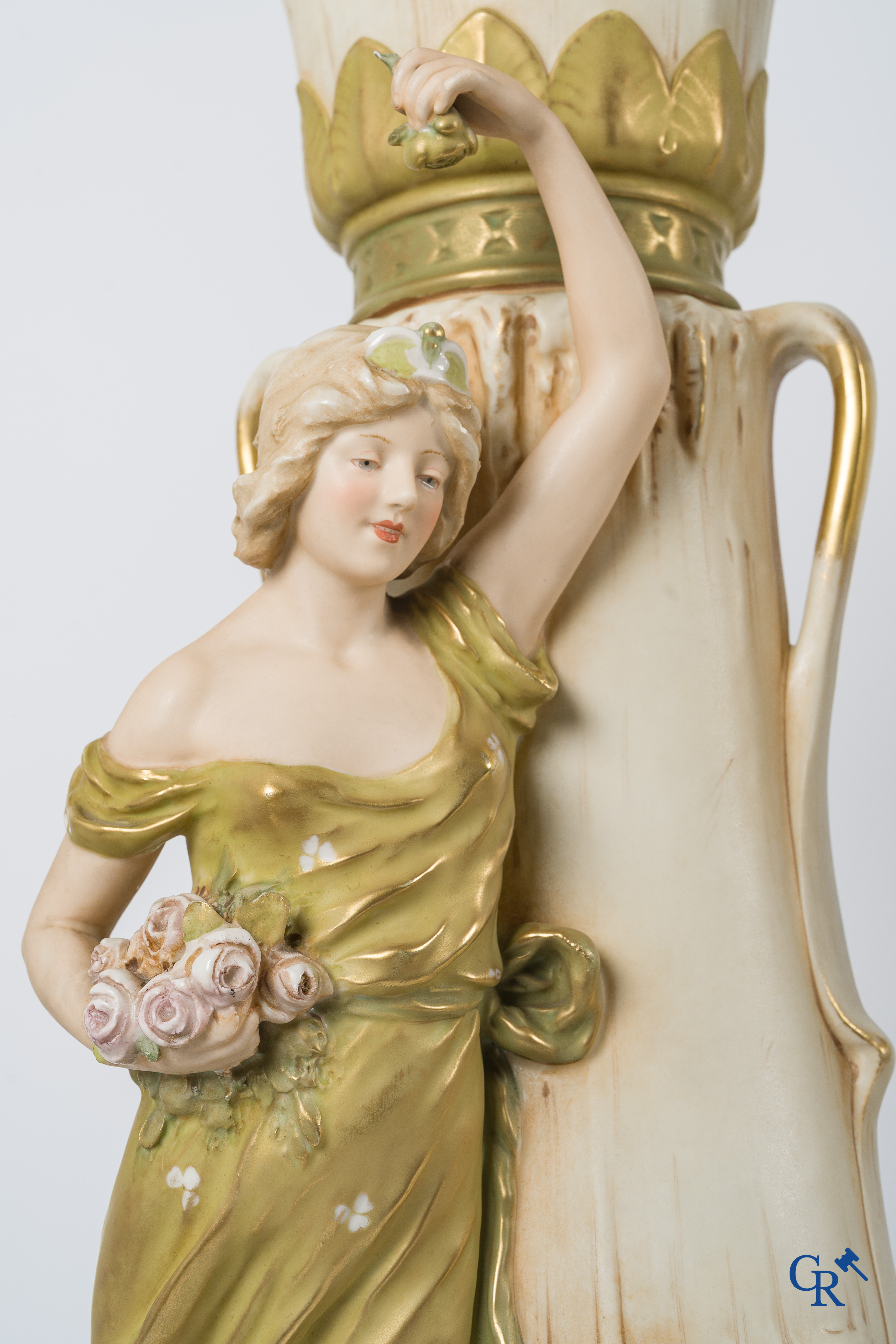 Royal Dux Bohemia. Imposant 3 stel in porselein. Art Nouveau. Gemerkt. Circa 1900.