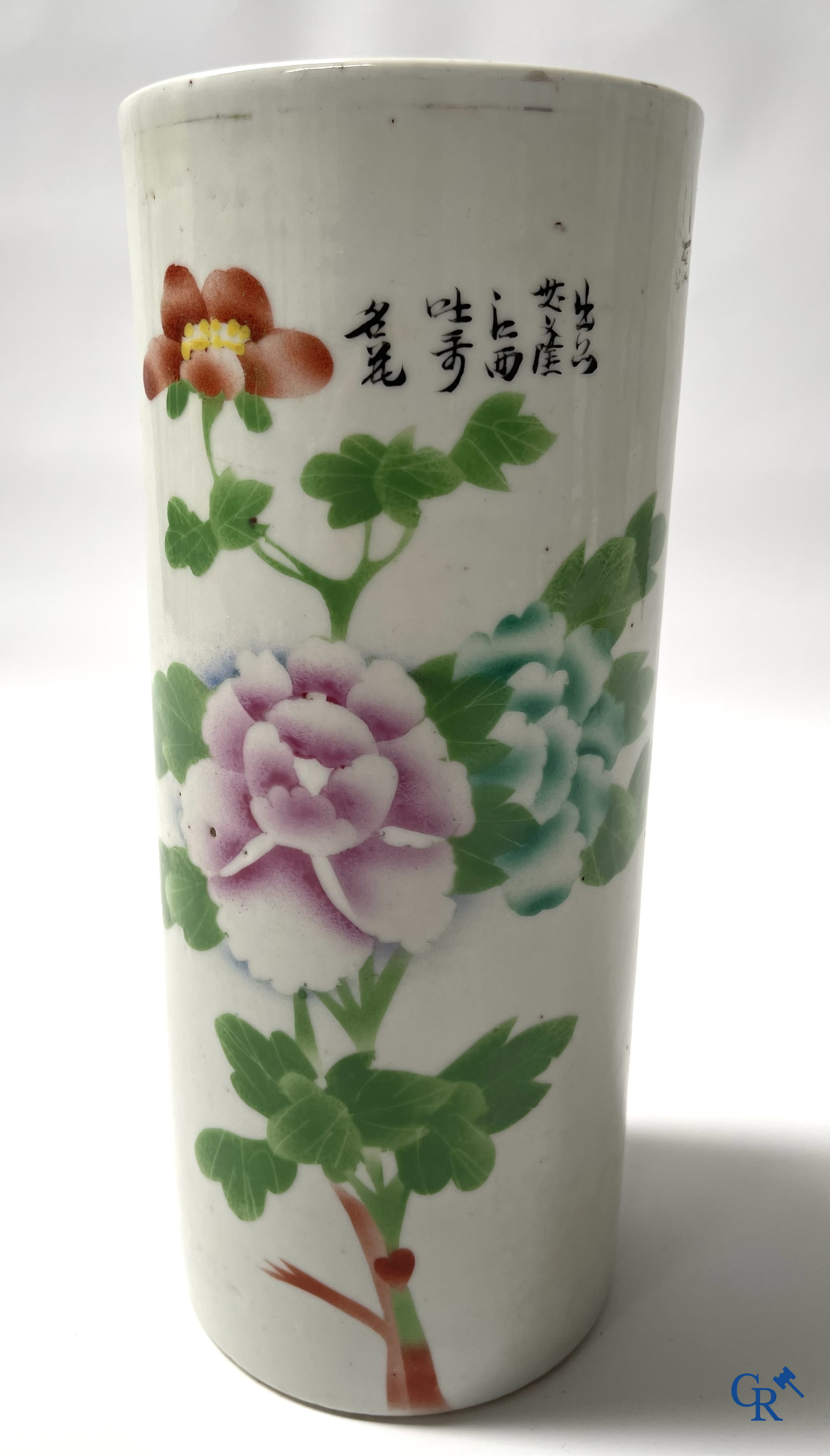 Aziatica, Chinees porselein. Reeks van 5 Chinese hoedenstaanders waarvan 4 gemonteerd als lamp.